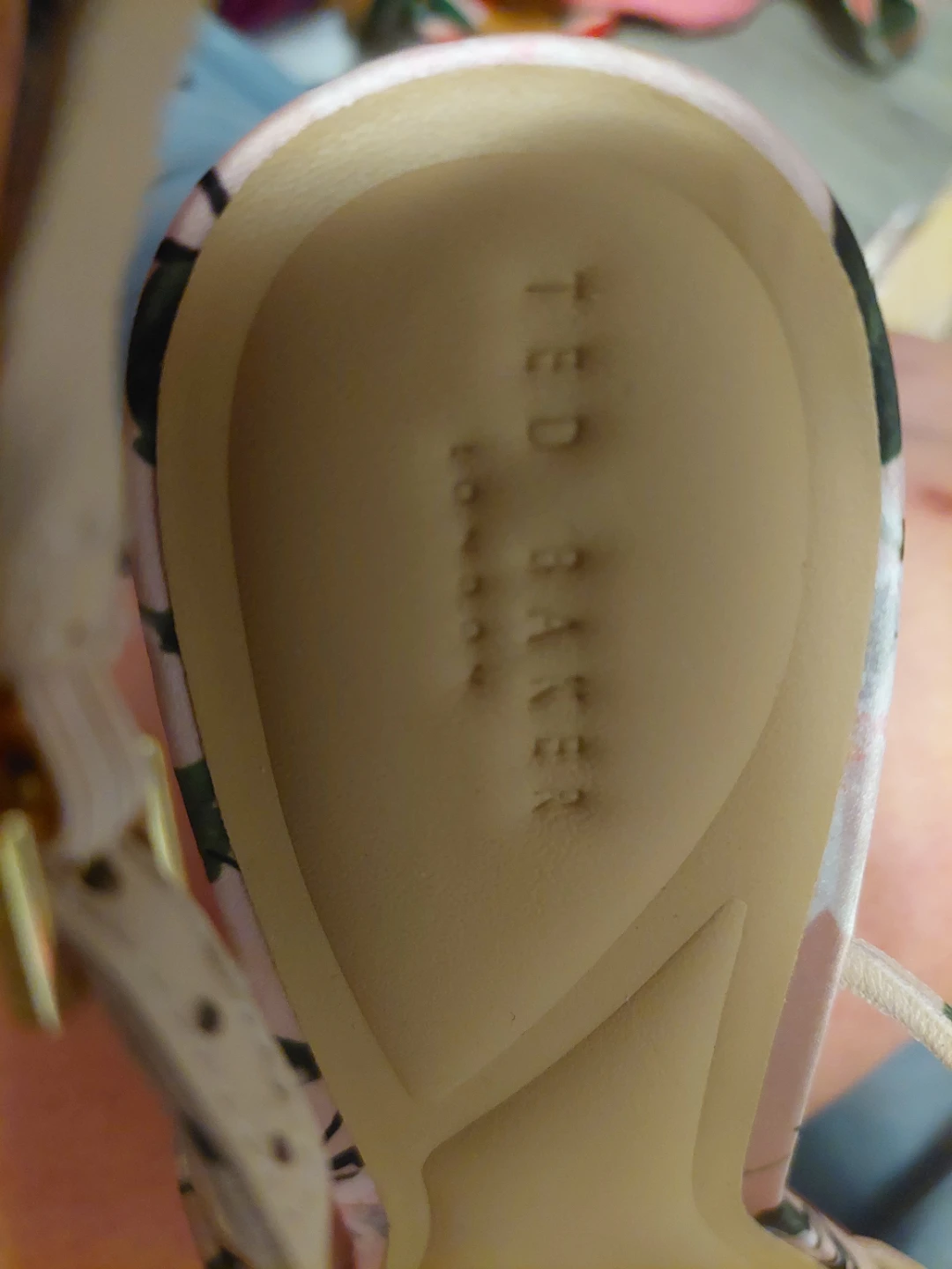 Ted Baker London Floral Heeled Sandals Size 9 - photo 3