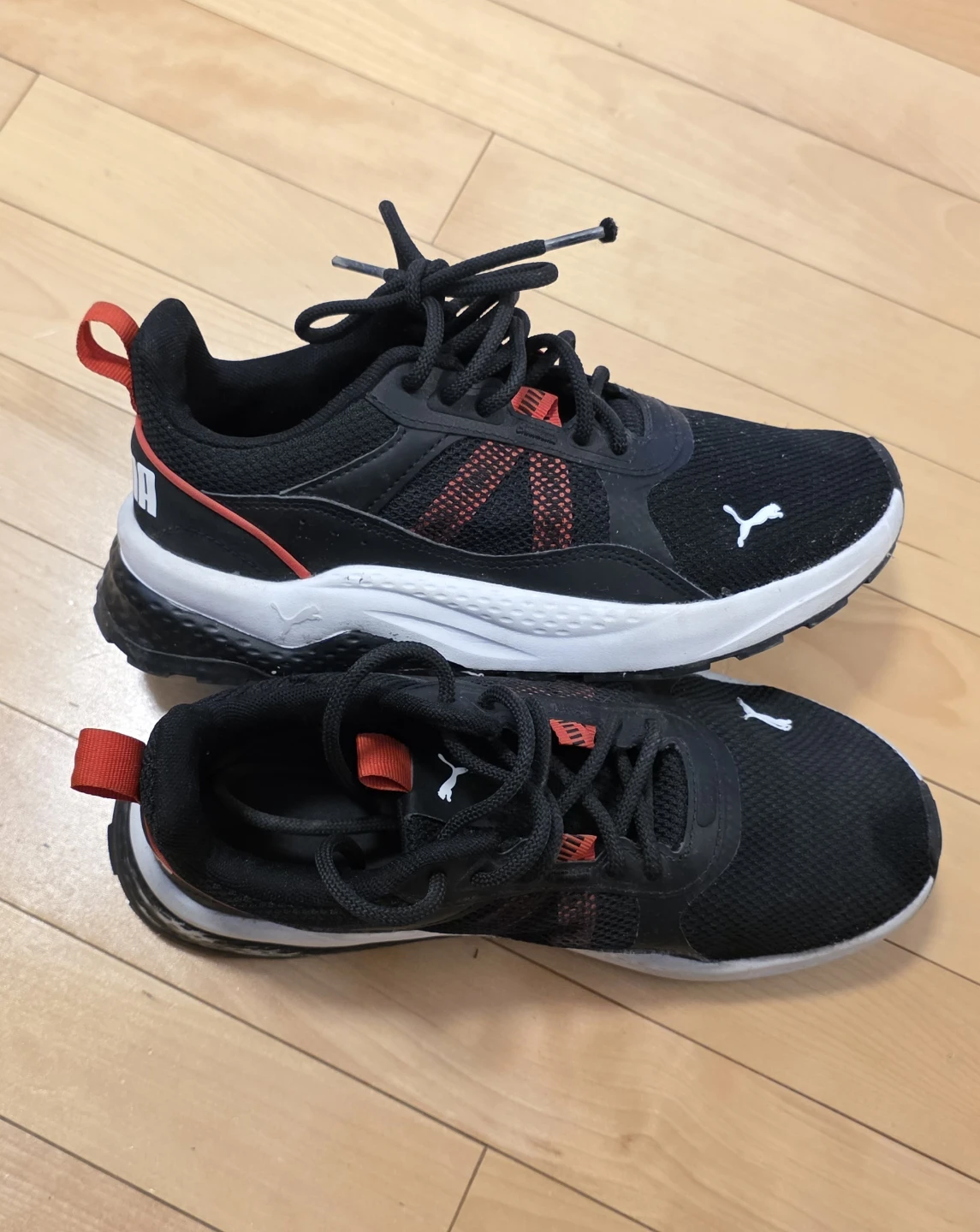Puma Boys' Running Shoes Black/Red Size 5 - photo 2