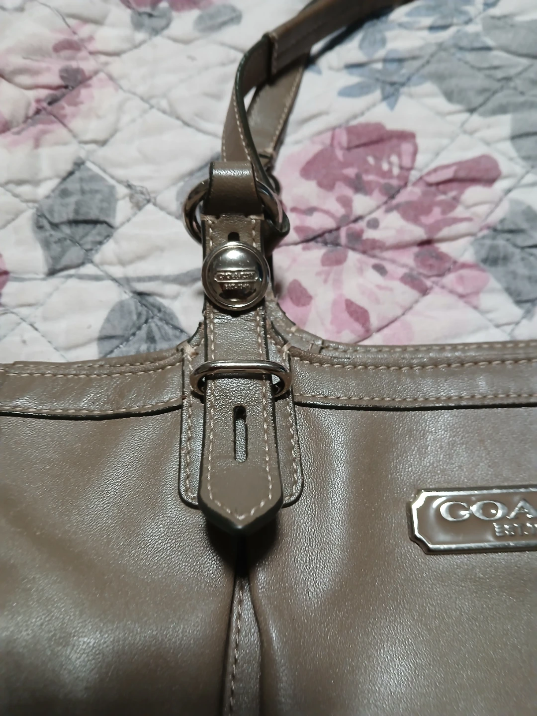 Coach Leather Shoulder Bag - photo 2