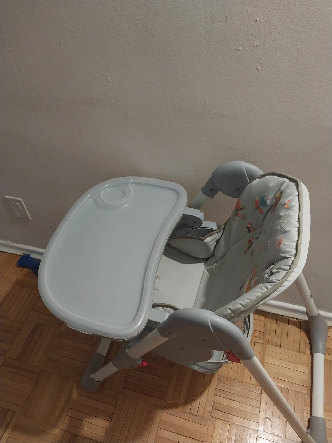 Grey High Chair with Tray - photo 2