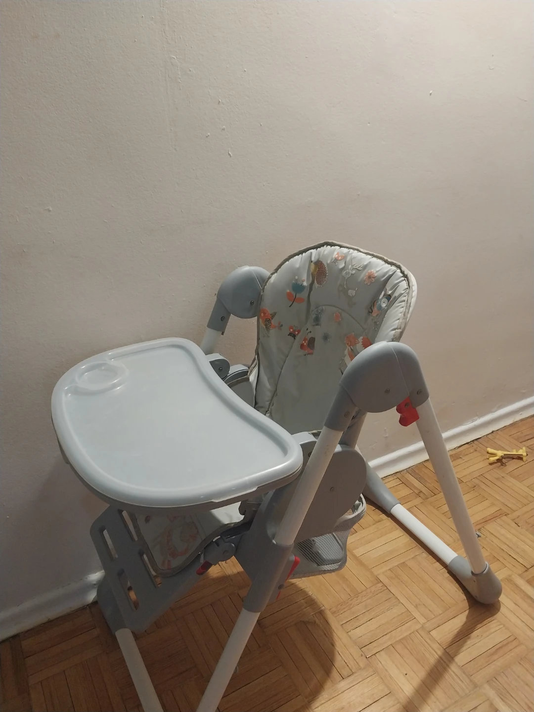 Grey High Chair with Tray - photo 4