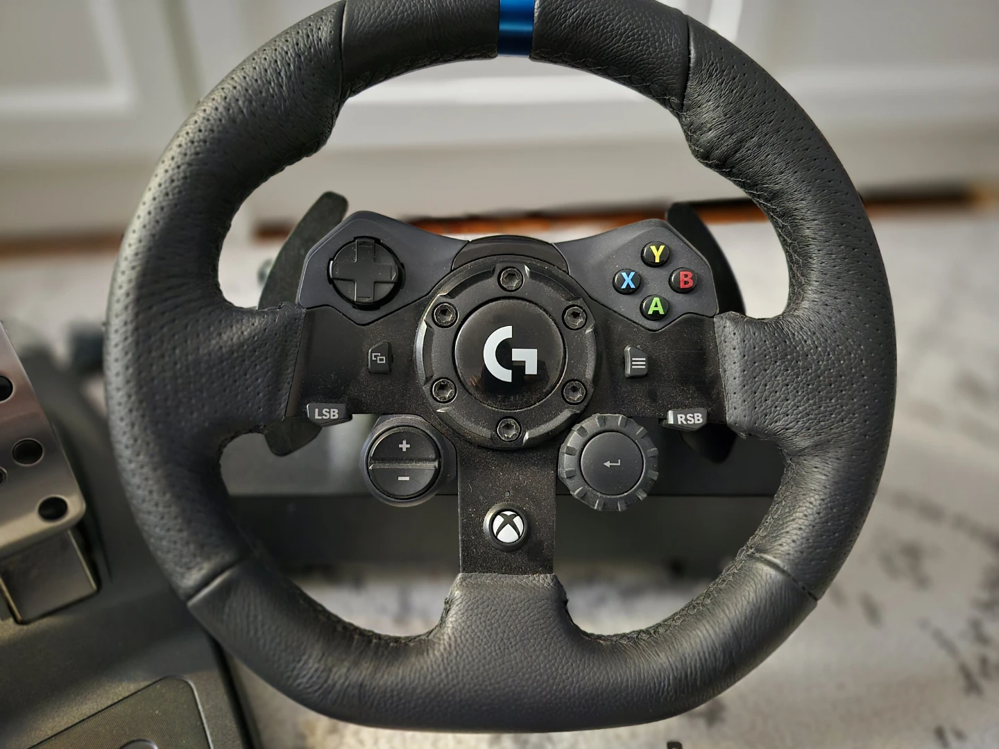 Logitech G923 TRUEFORCE Racing Wheel and Pedals for Xbox/PC - photo 5