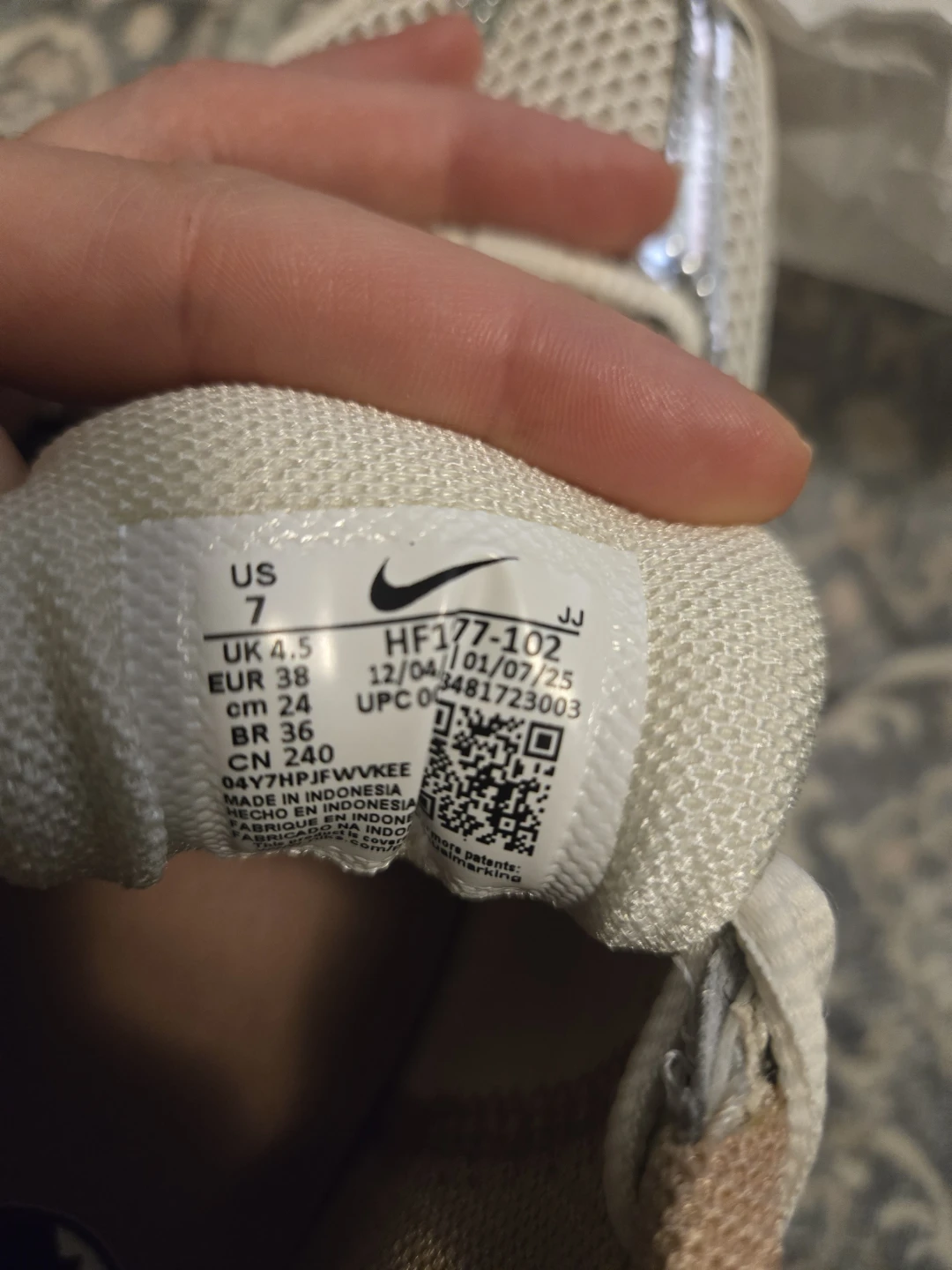 Nike HF177-102 Women's Sneakers - Size 7 - photo 2