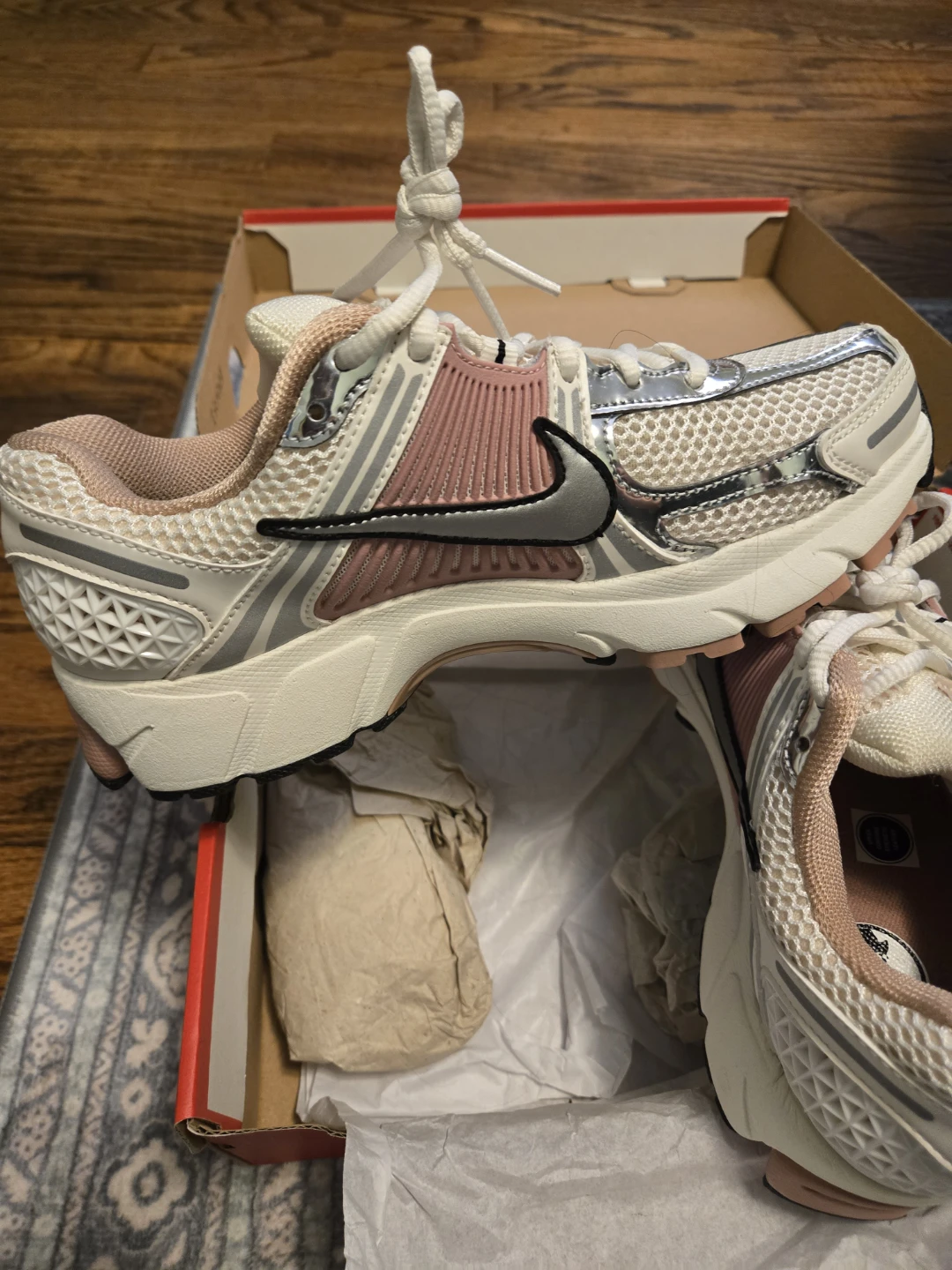Nike HF177-102 Women's Sneakers - Size 7 - photo 3