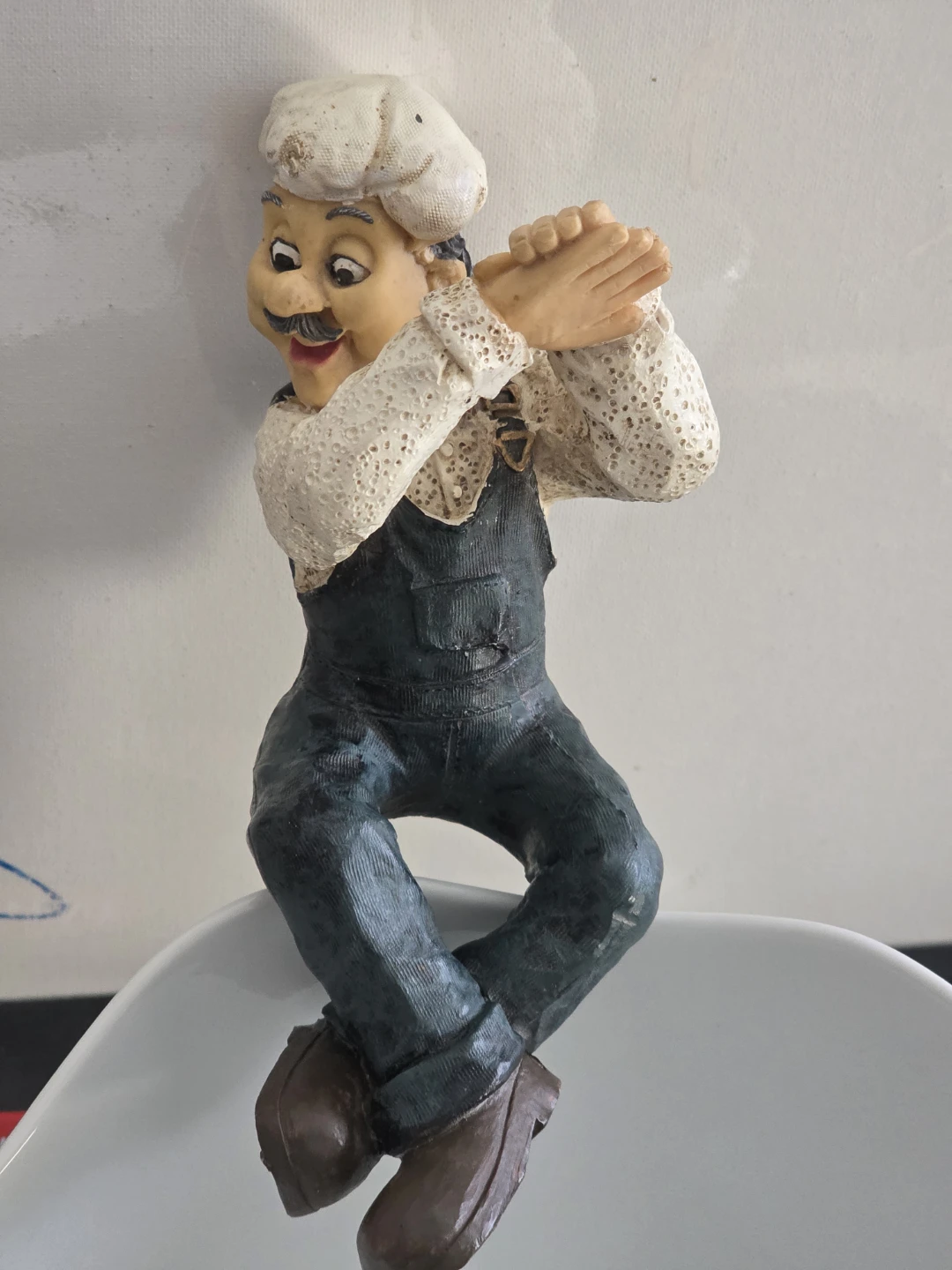 Vintage Chef Figurine to hold wine bottle