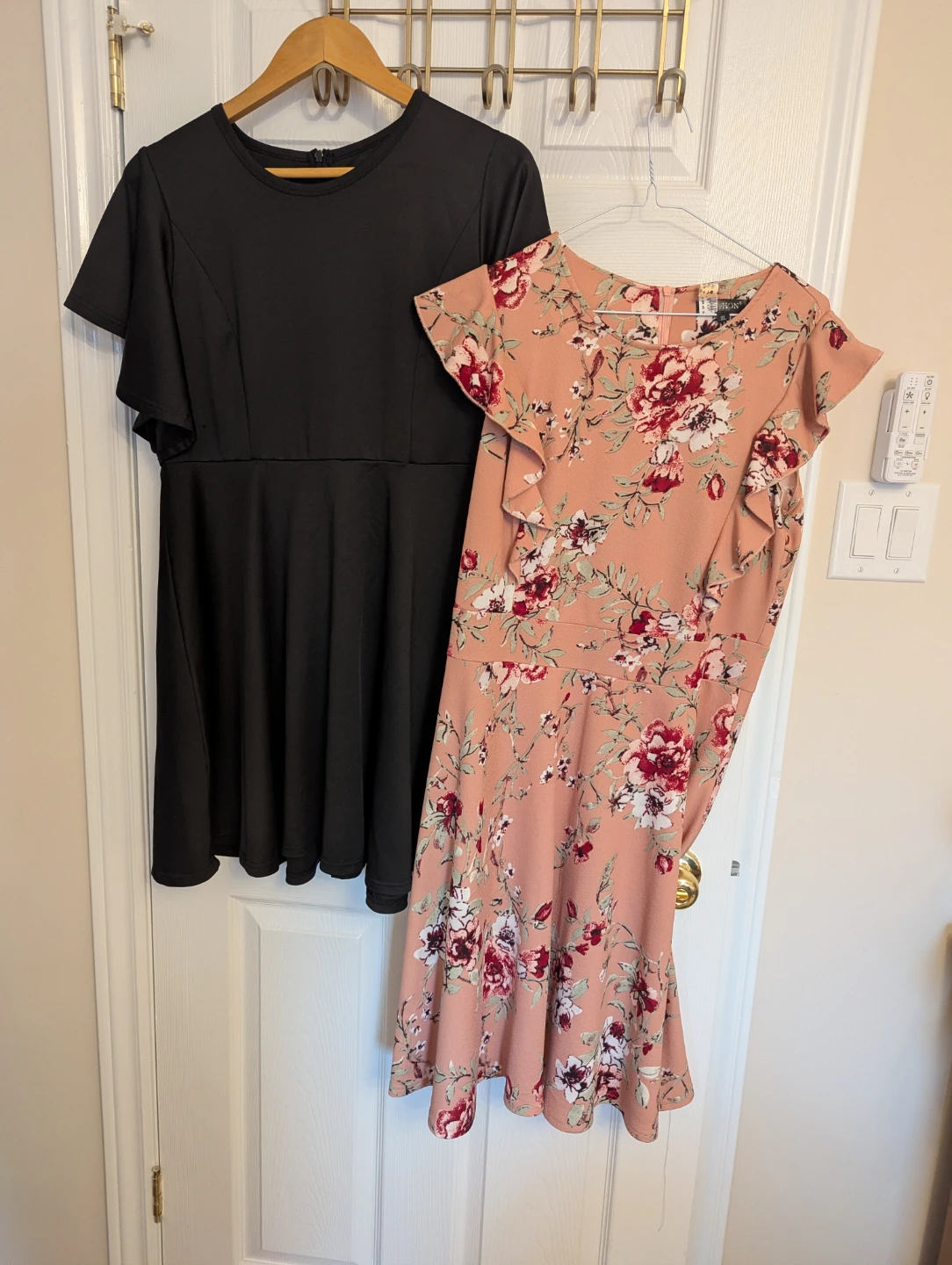 Lot of 6 Women's Dresses - photo 2