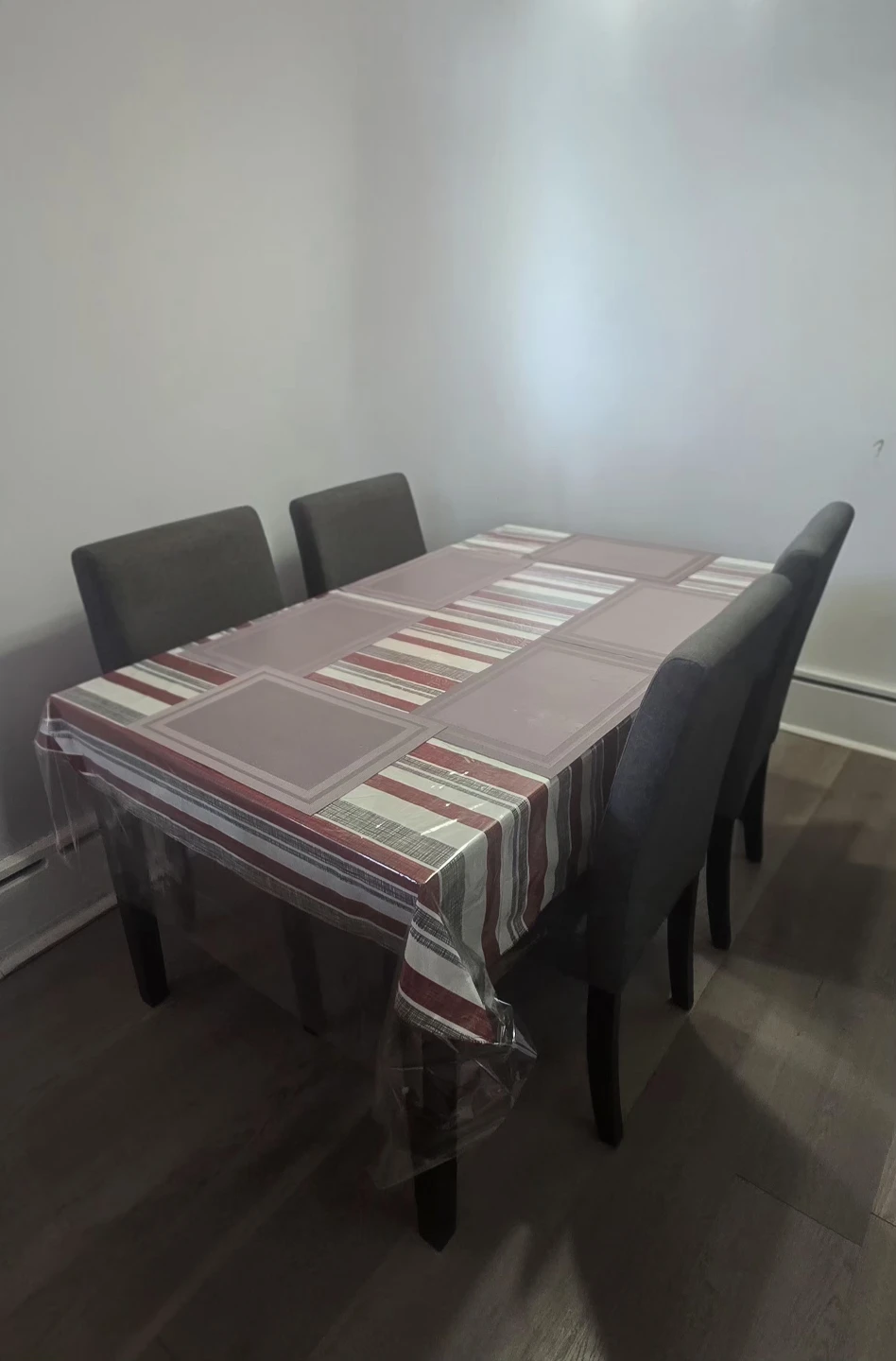 Wooden Dining table with 4 Grey Chairs 🌱 - photo 4