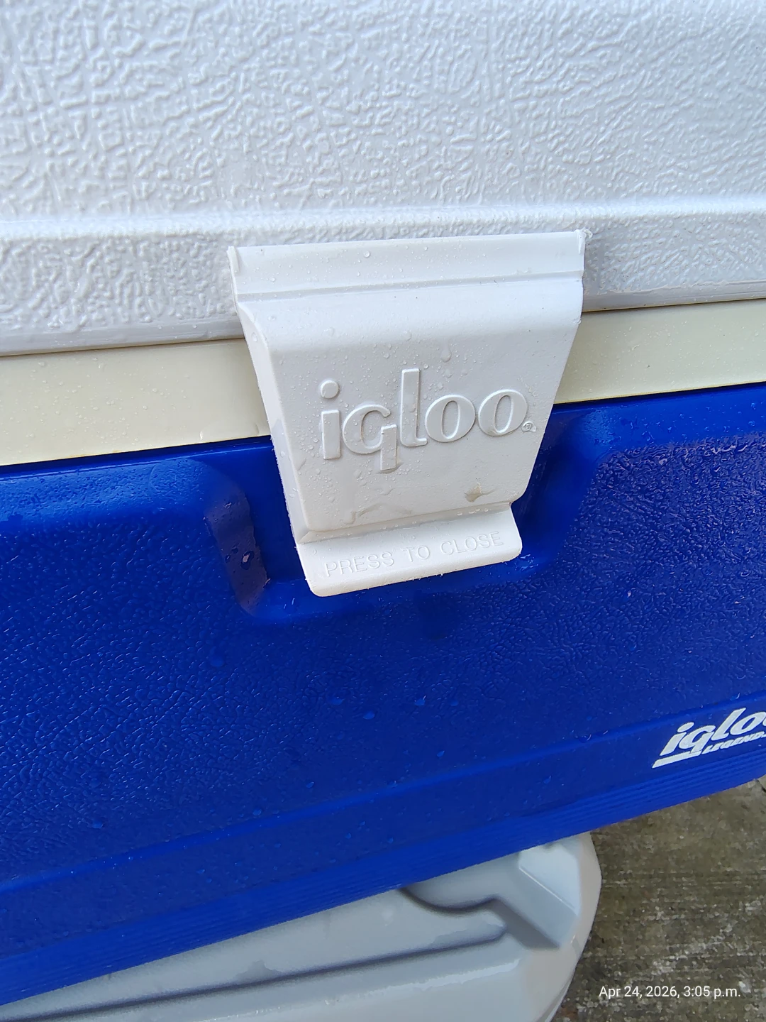 IGLOO 58 Qt LEGEND Fishing 🎣 Camping Cooler - photo 4