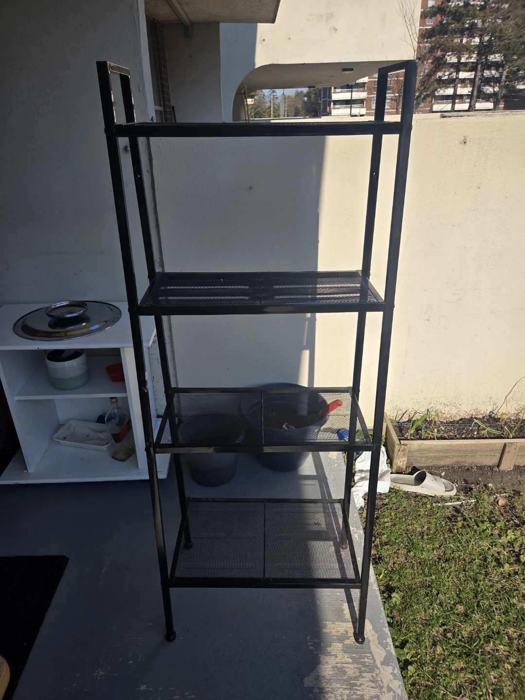 Black Metal 4-Tier Shelf Unit - photo 2