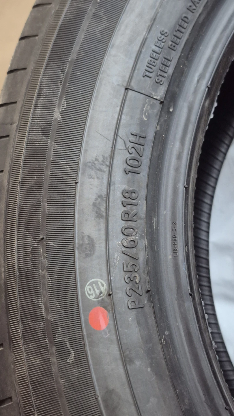 Set of 4 Toyo Tires P235/60R18 102H - photo 4