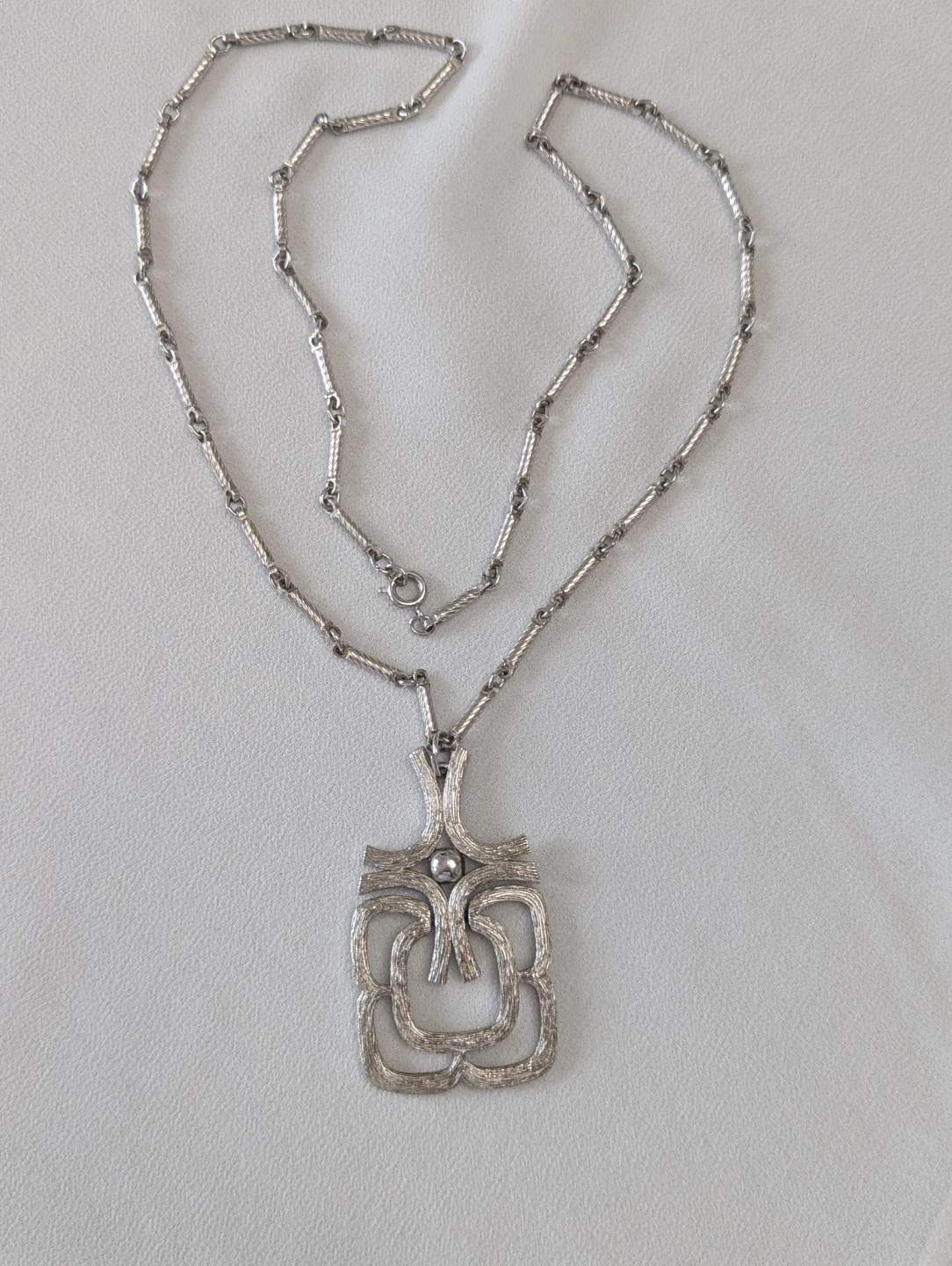 Avon Silver Tone Pendant Necklace