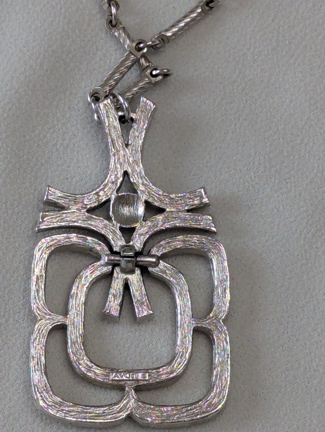 Avon Silver Tone Pendant Necklace - photo 5