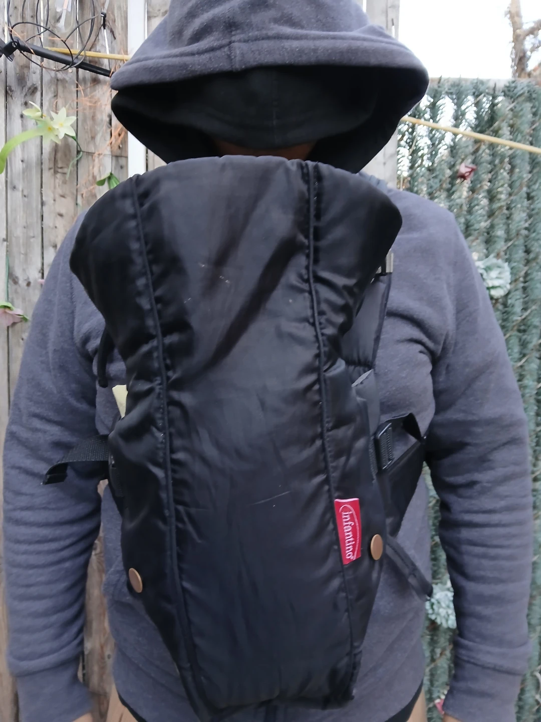 Infantino Baby Carrier - photo 2
