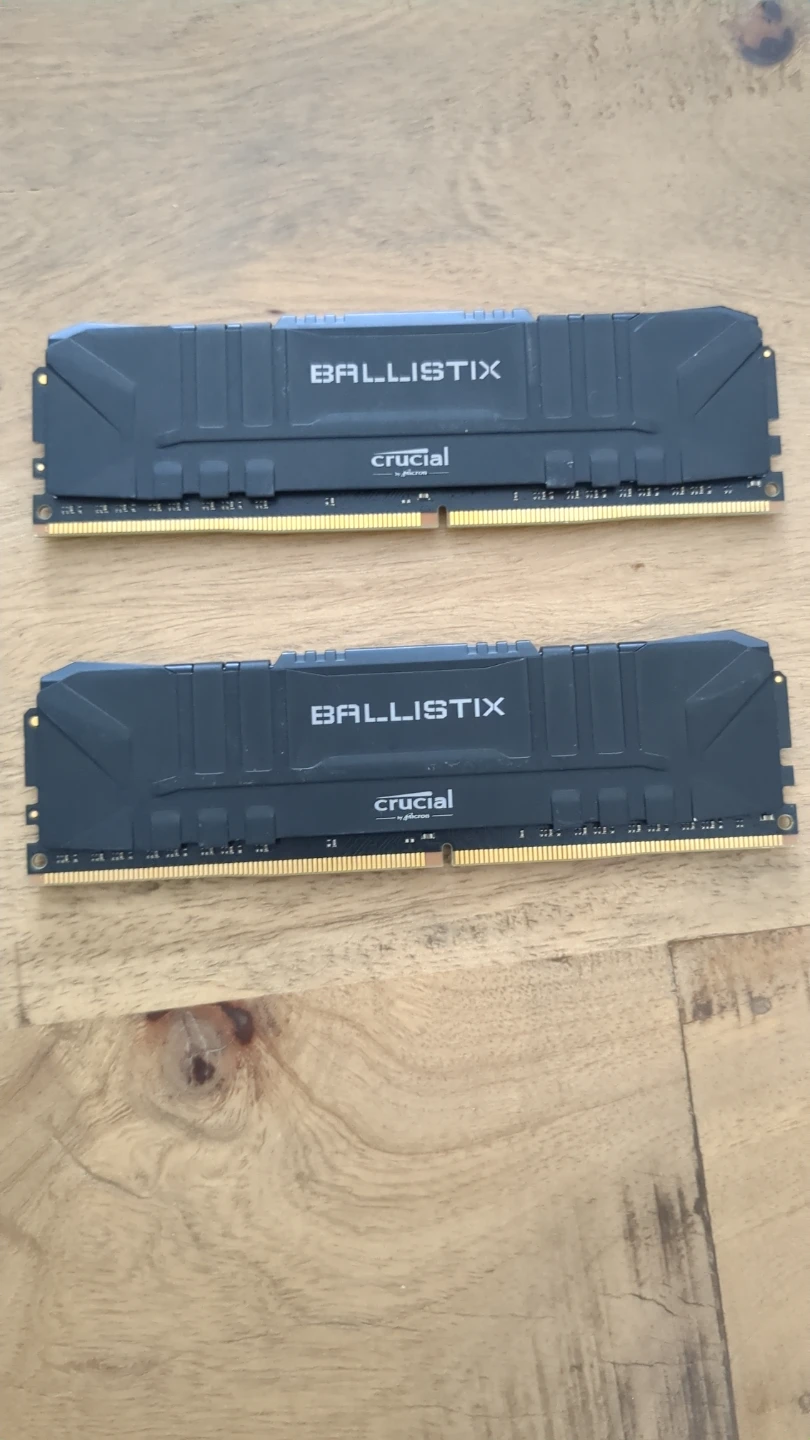 Crucial Ballistix DDR4 Desktop RAM (2x8GB)
