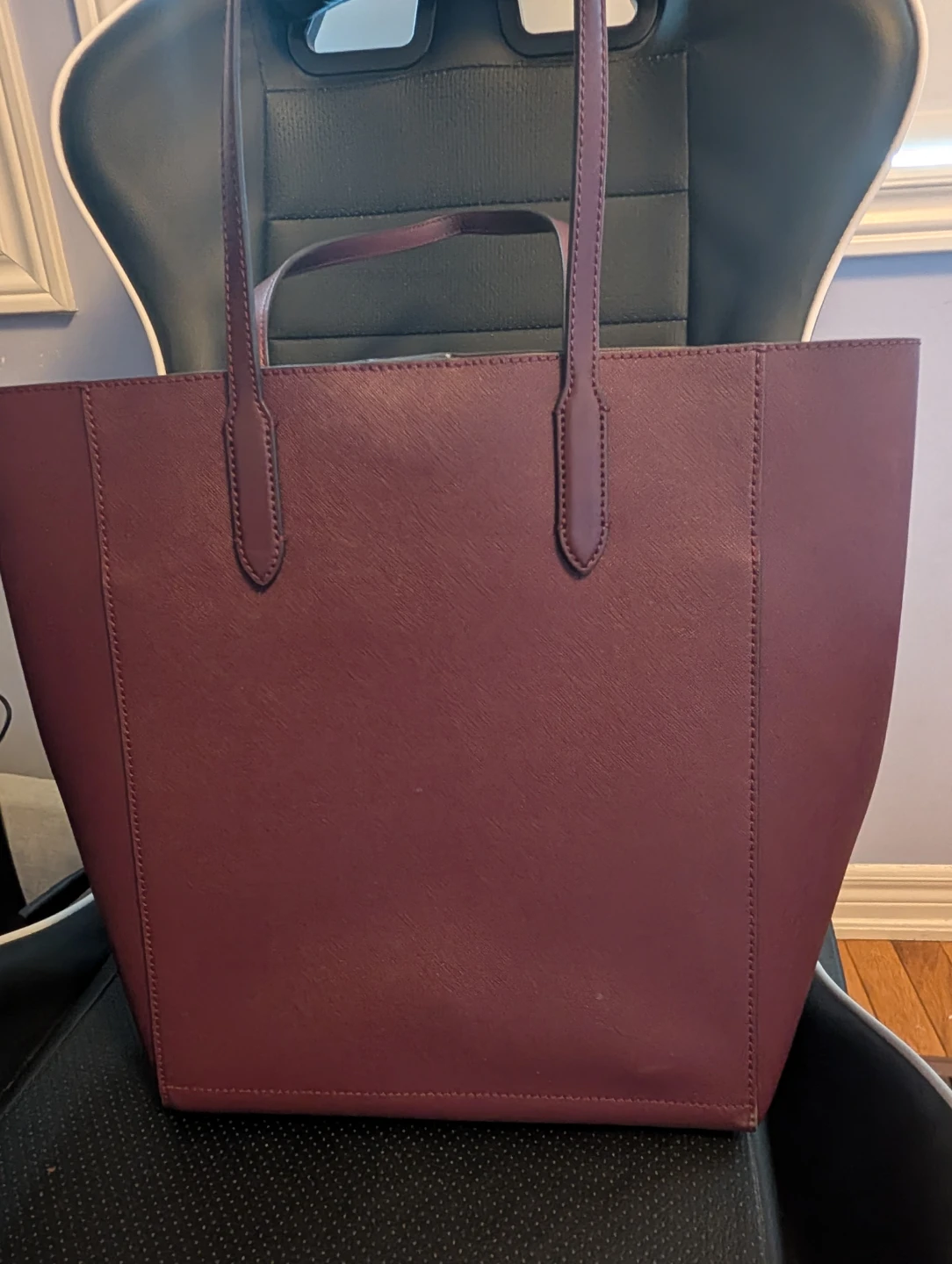Michael Kors Tote Bag with Charm - photo 3