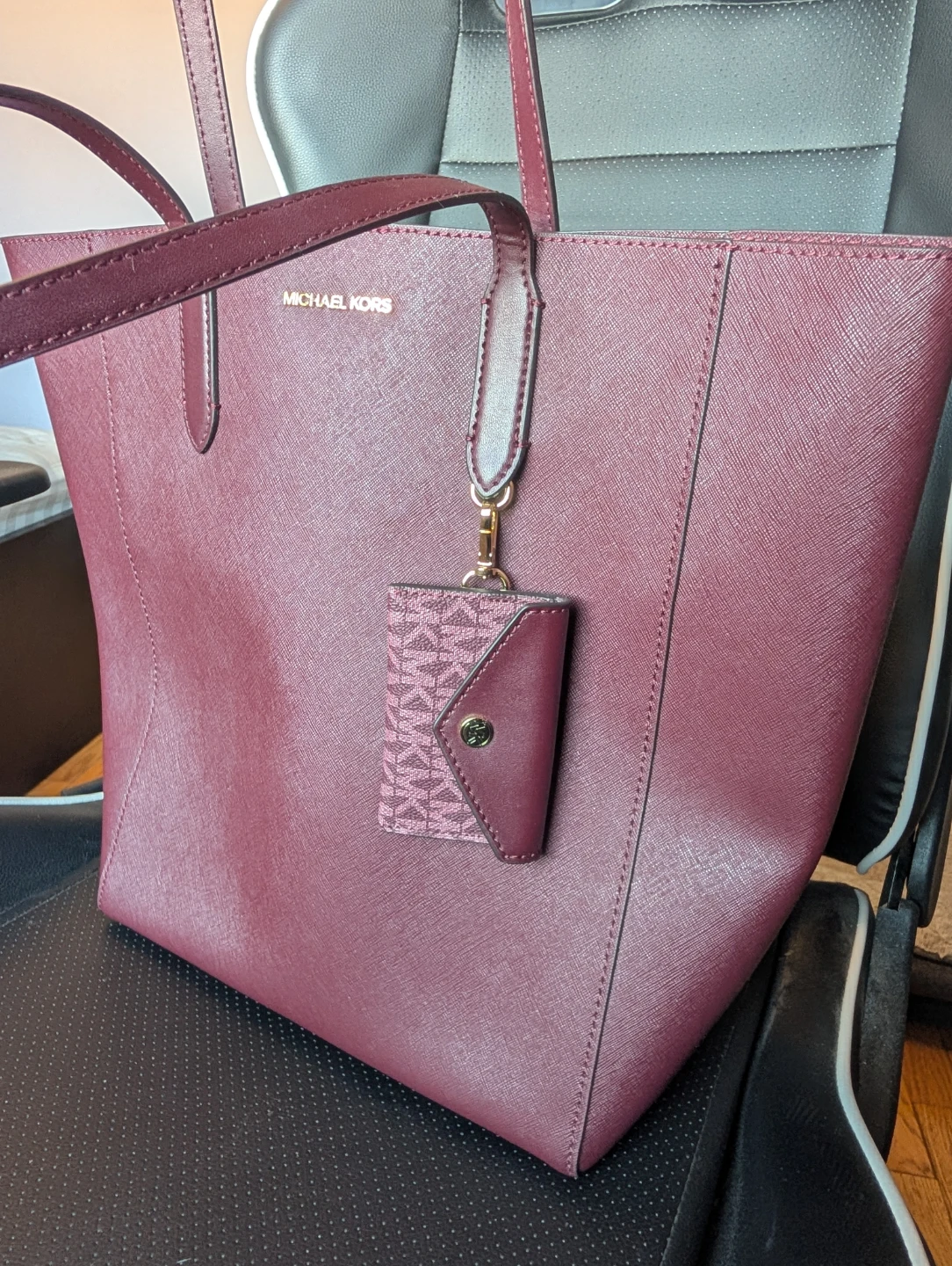Michael Kors Tote Bag with Charm - photo 5