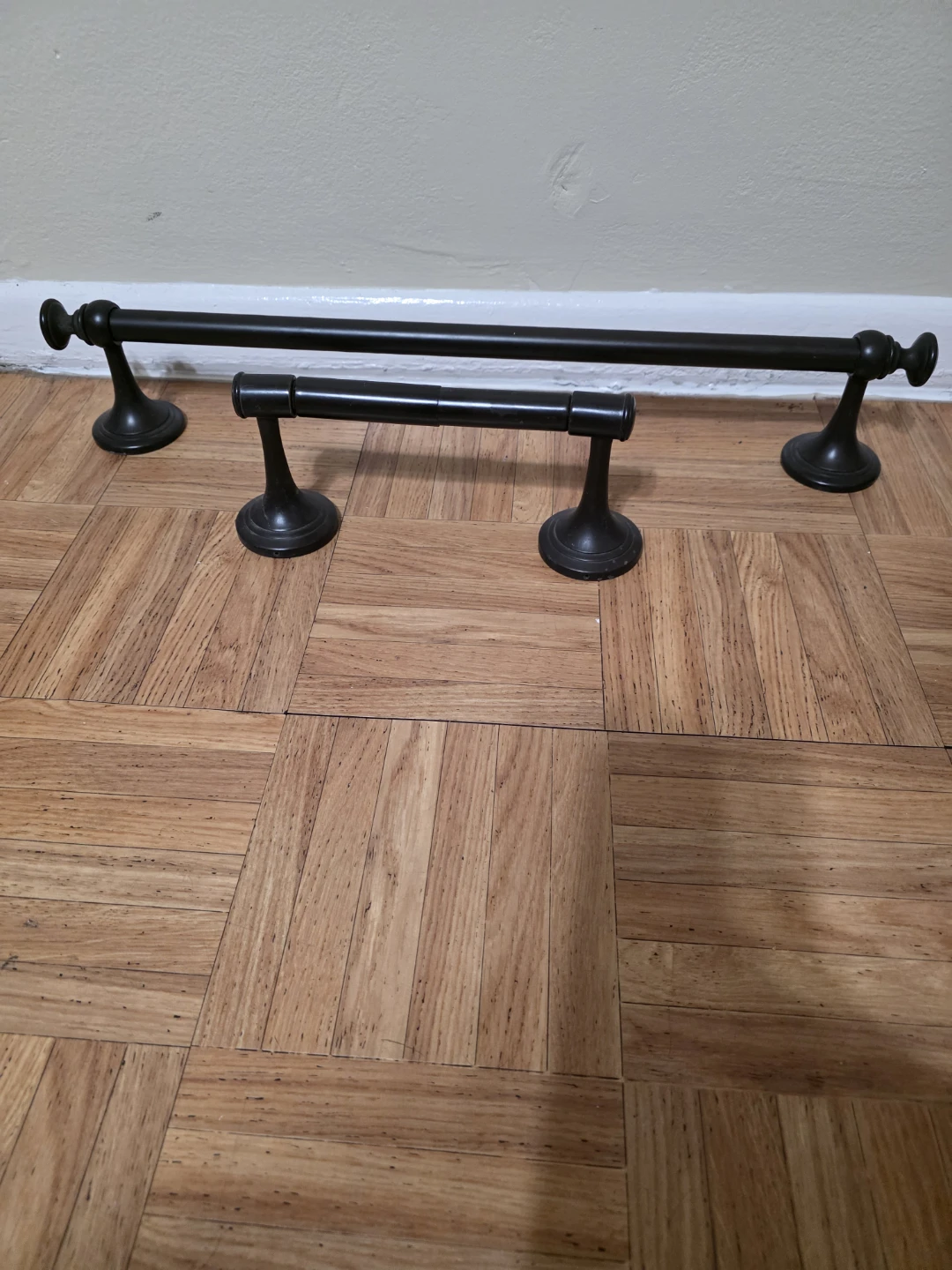 Dark Bronze Towel Bar and Toilet Paper Holder Set