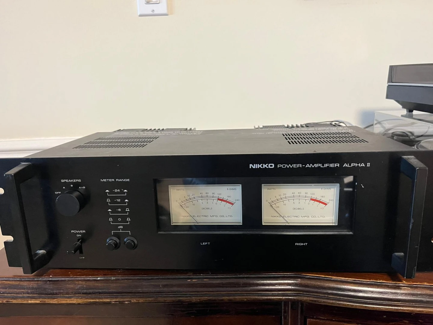 Nikko Power Amplifier Alpha II - photo 5