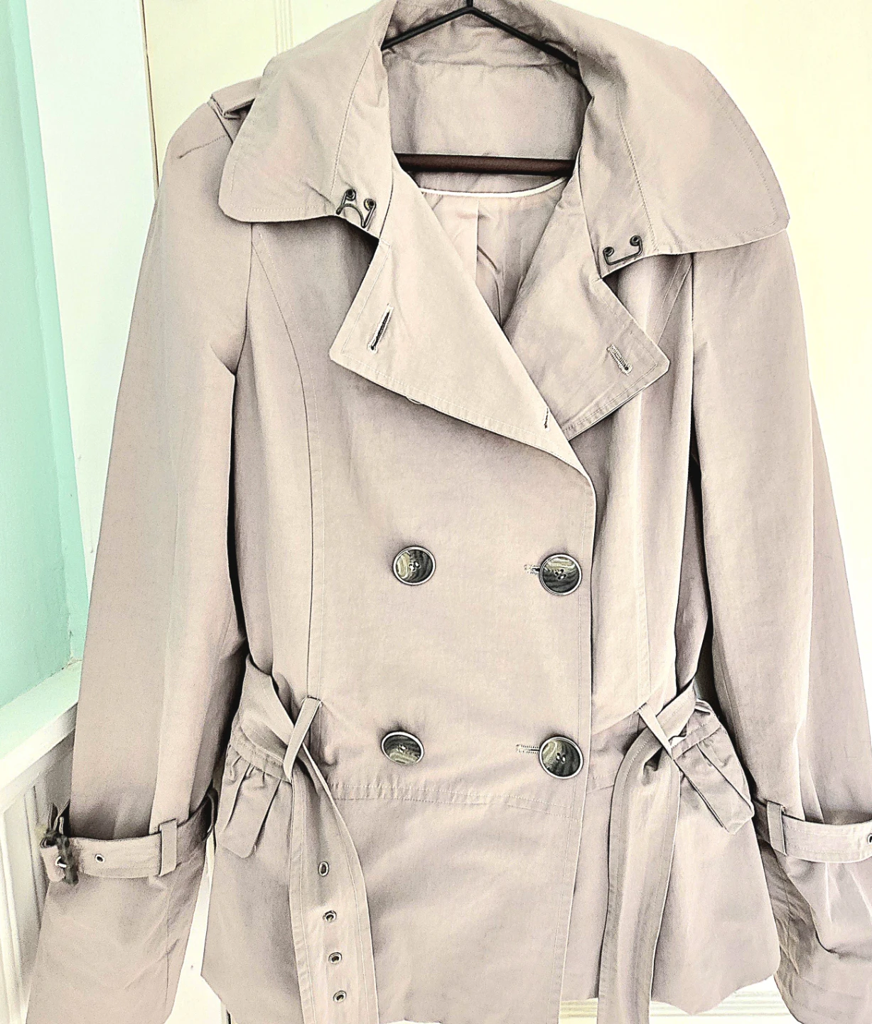 Women's Double-Breasted Short Trench Coat
