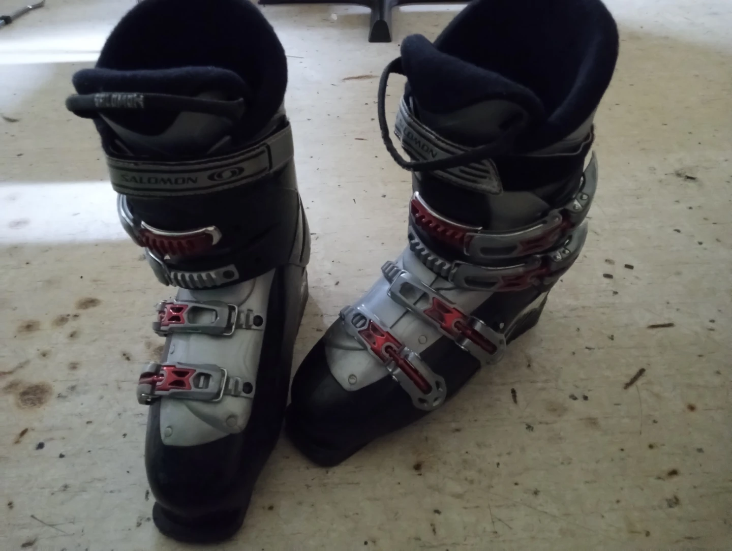 Rossignol Attraxion Ski Boots and Skis