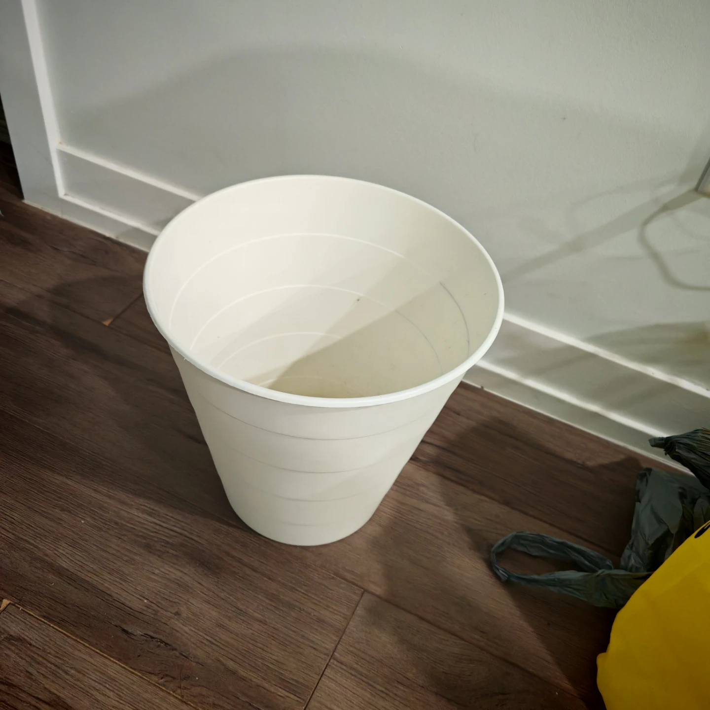 IKEA White Waste Bin - photo 2