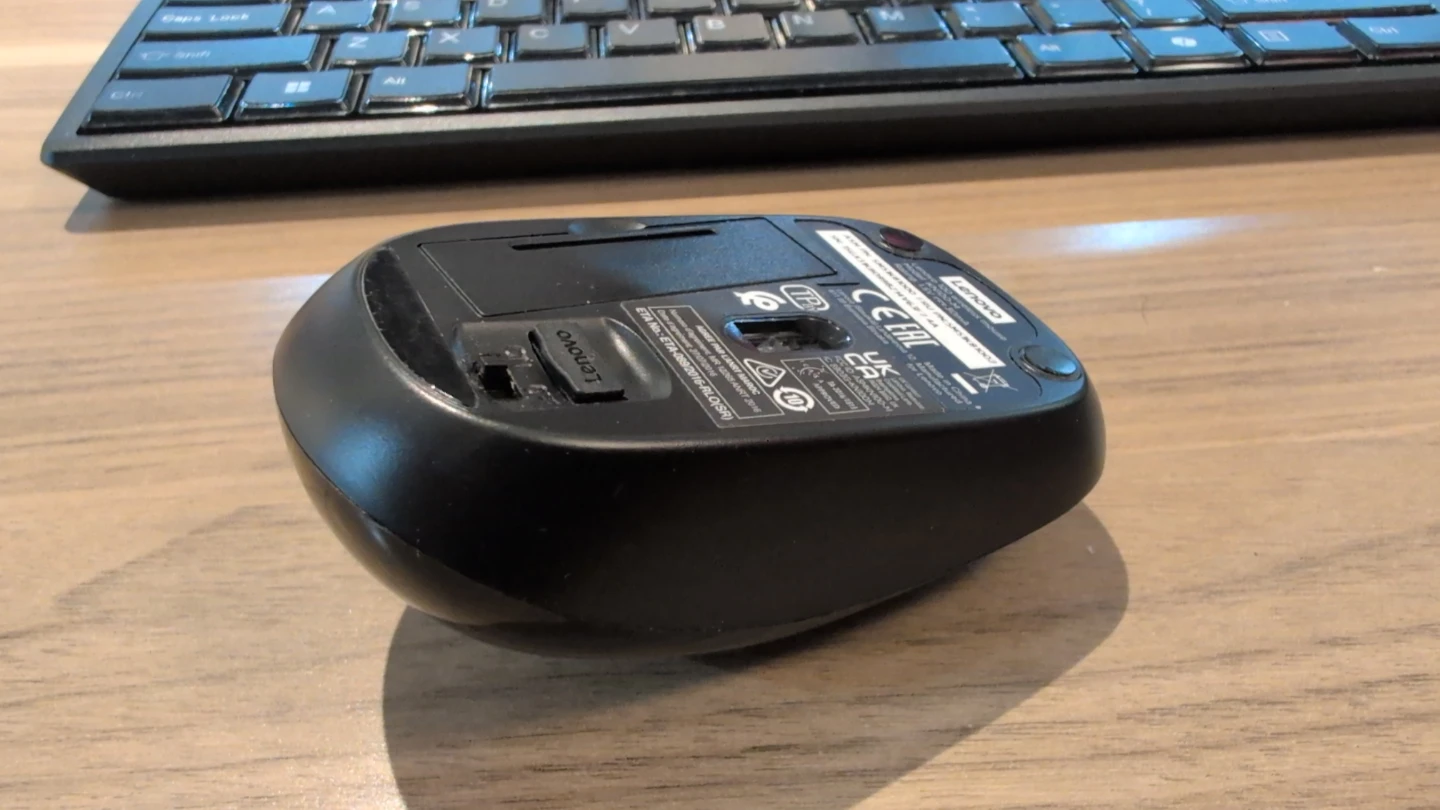 Lenovo Wireless Keyboard and Mouse Combo - photo 3