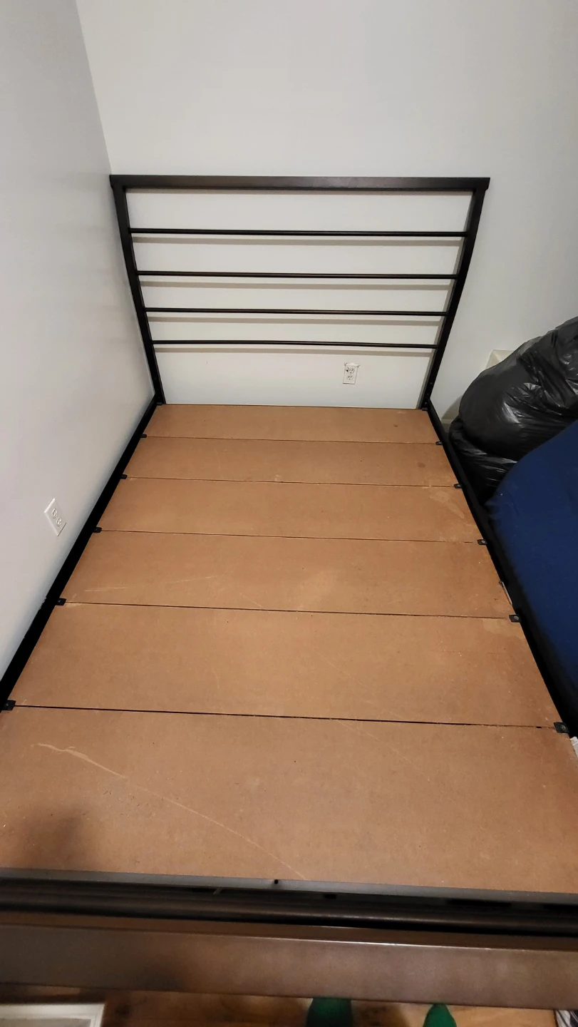Queen bed frame - photo 3