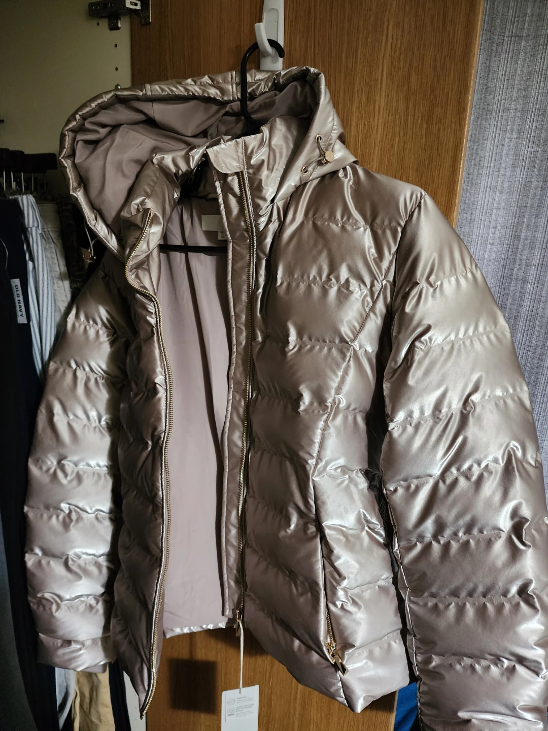 Women's Puffer Jacket with Belt