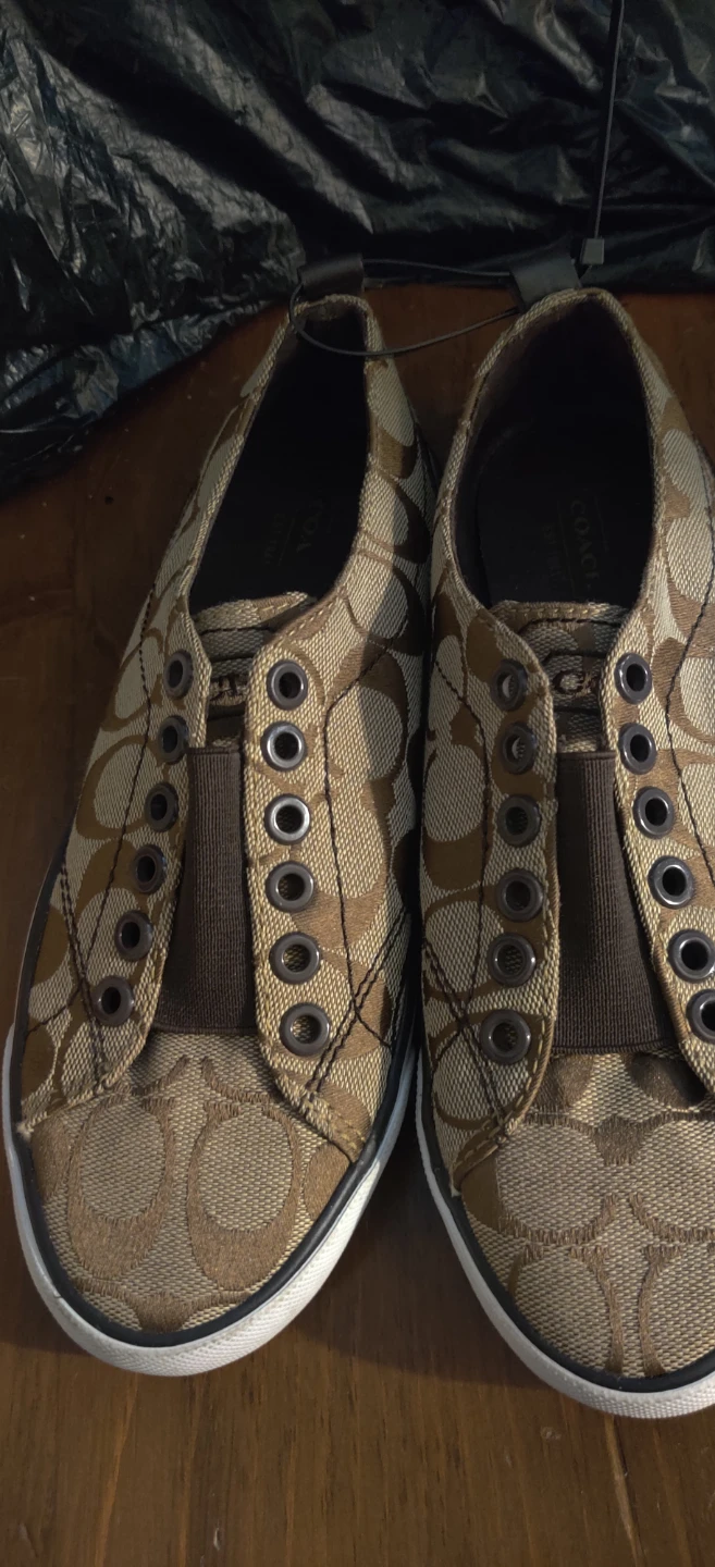 Coach Slipon size 6