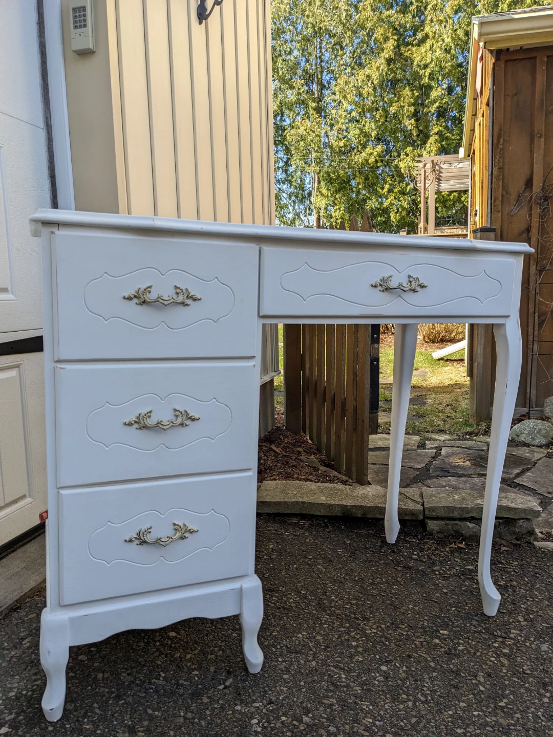 French Provincial Desk in Solid Wood - photo 4