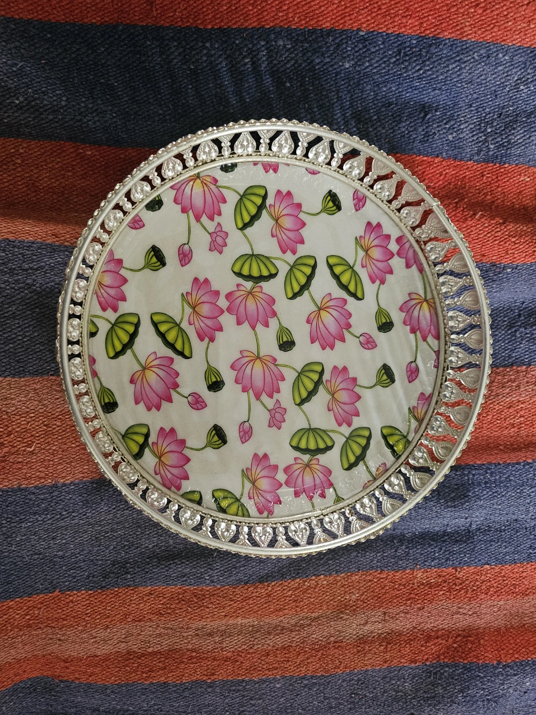 Decorative Silver Tray with Lotus Pattern - photo 2