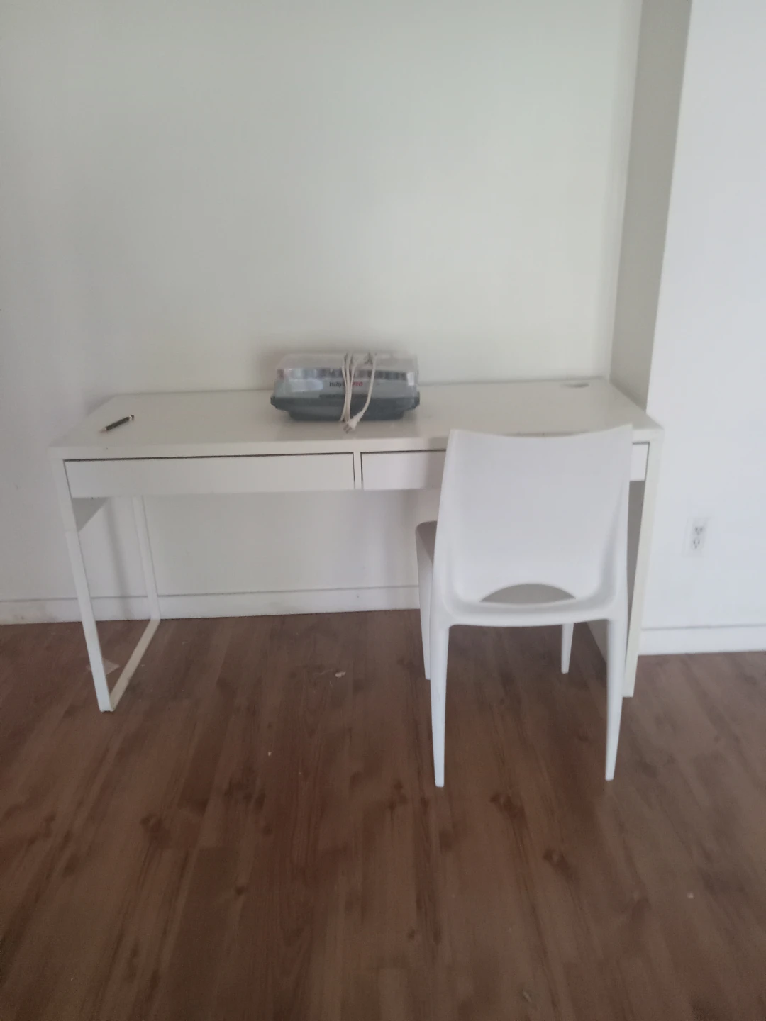White Desk with Two Drawers