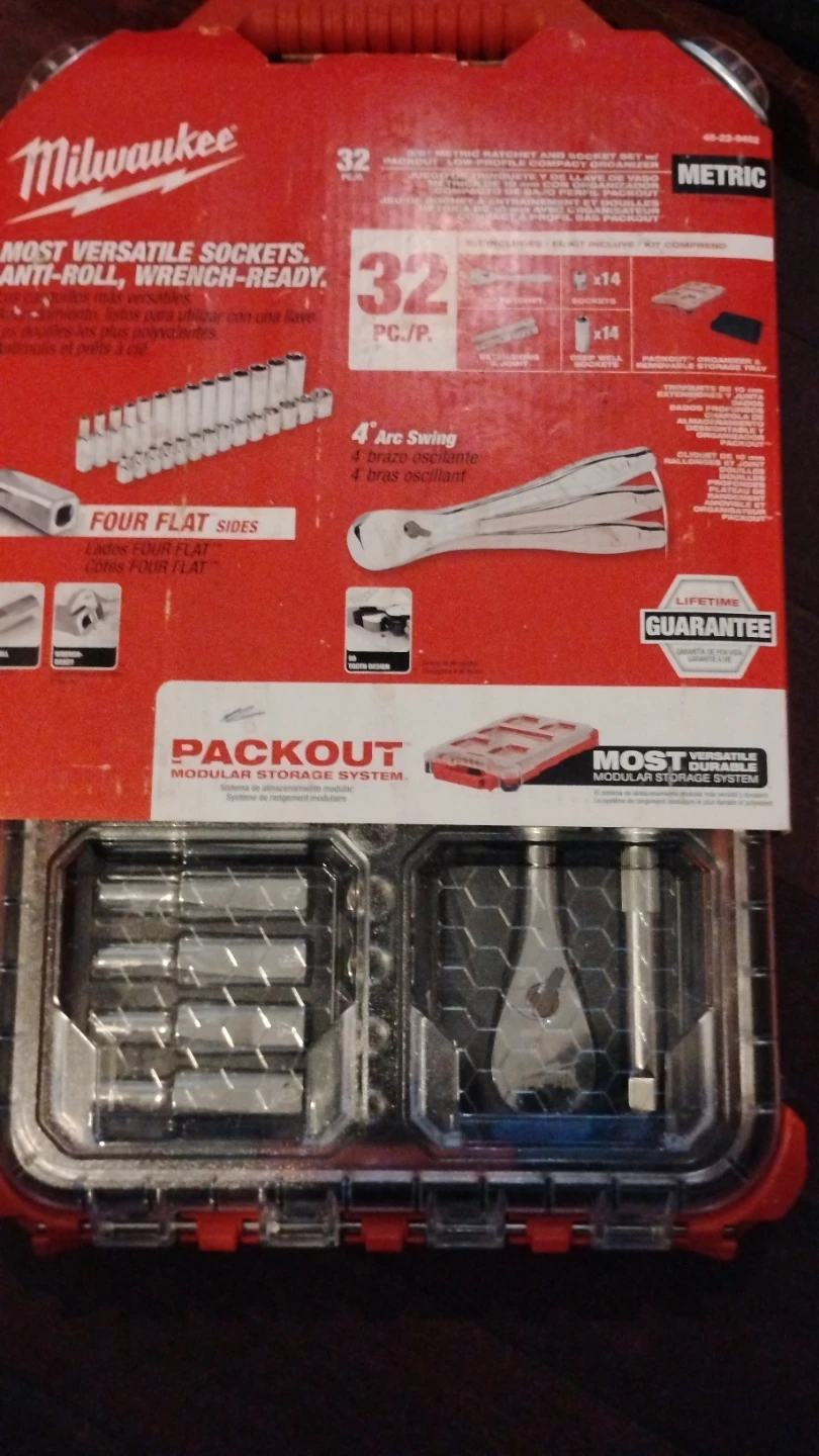 Milwaukee 32-Piece Metric Socket Set
