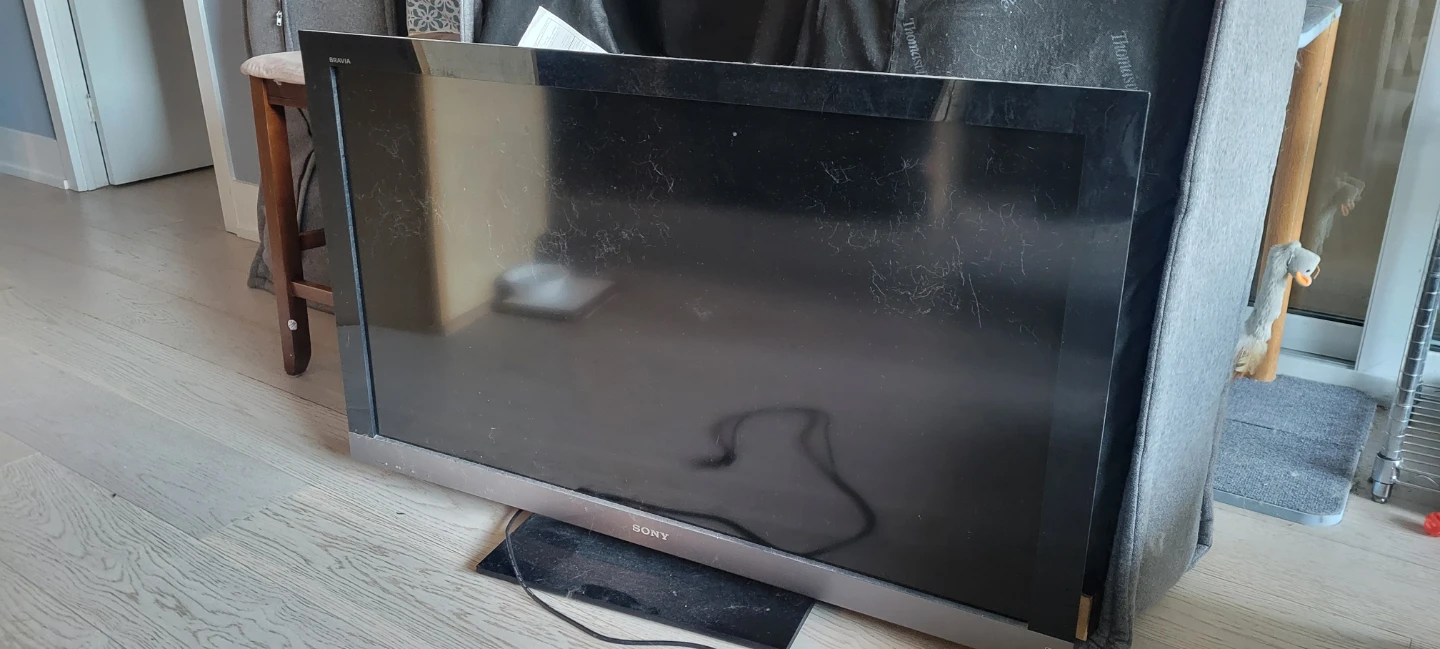 Free Sony 46" LCD Color TV - photo 2
