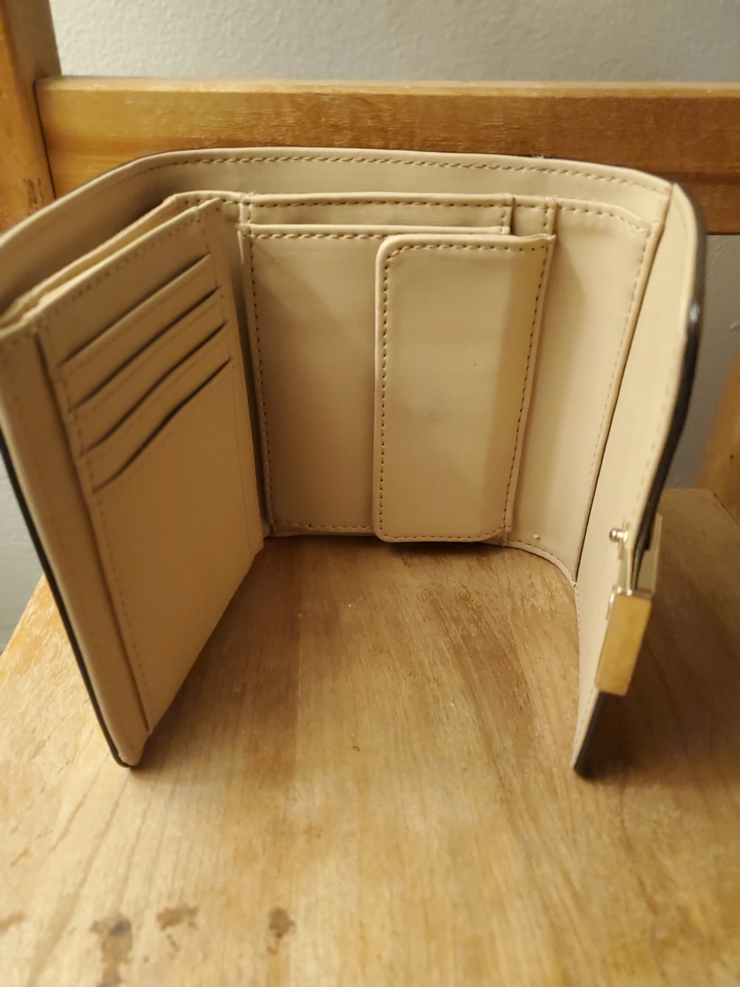 Guess Tri-Fold Wallet - Pale Yellow - photo 3