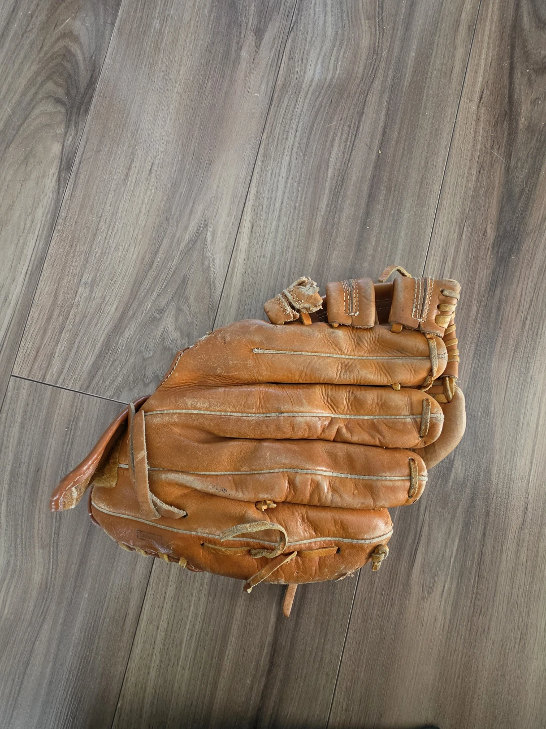 Left-Hand Throw Baseball Glove - photo 2