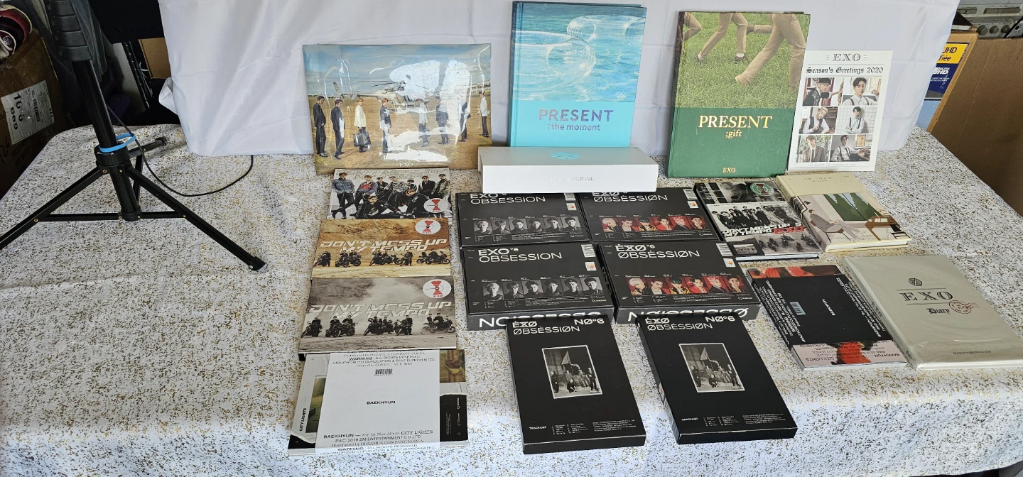 EXO K-pop Album Collection+ light stick