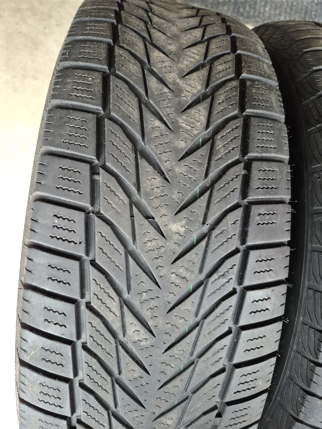 Set of 2 Winter Tires - 225/65R17 - photo 3
