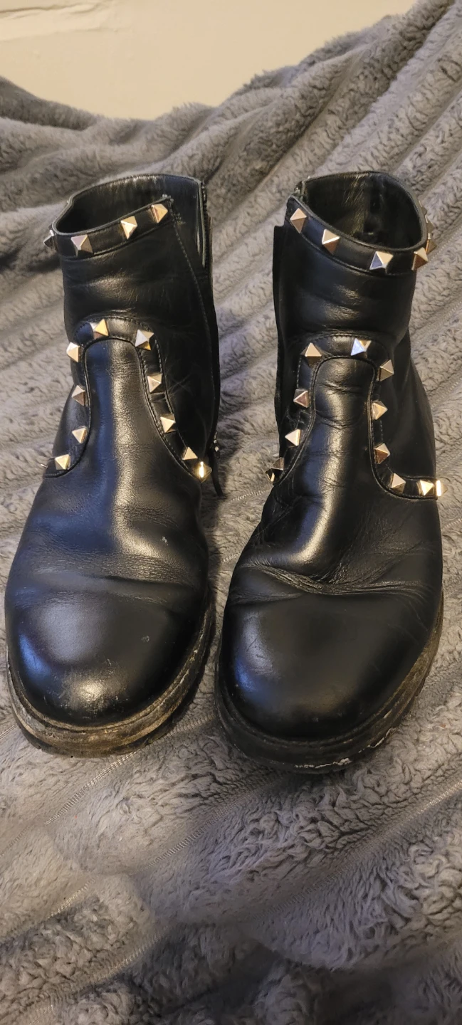 Valentino Studded Black Leather Ankle Boots W8/38