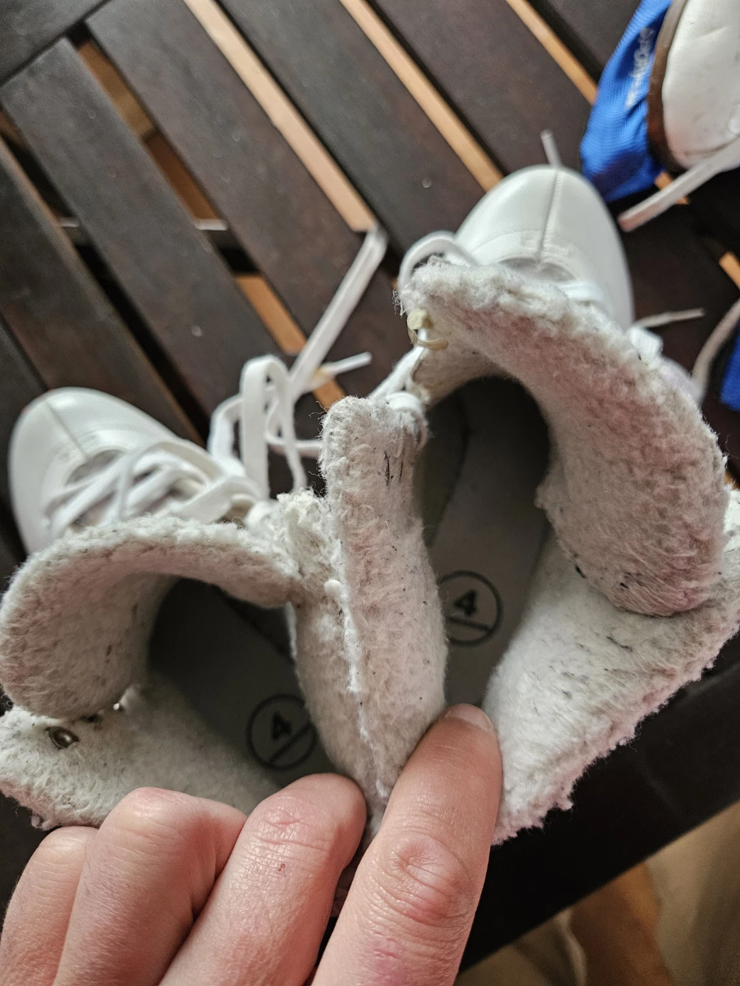 White Figure Skates Size 4 - photo 2