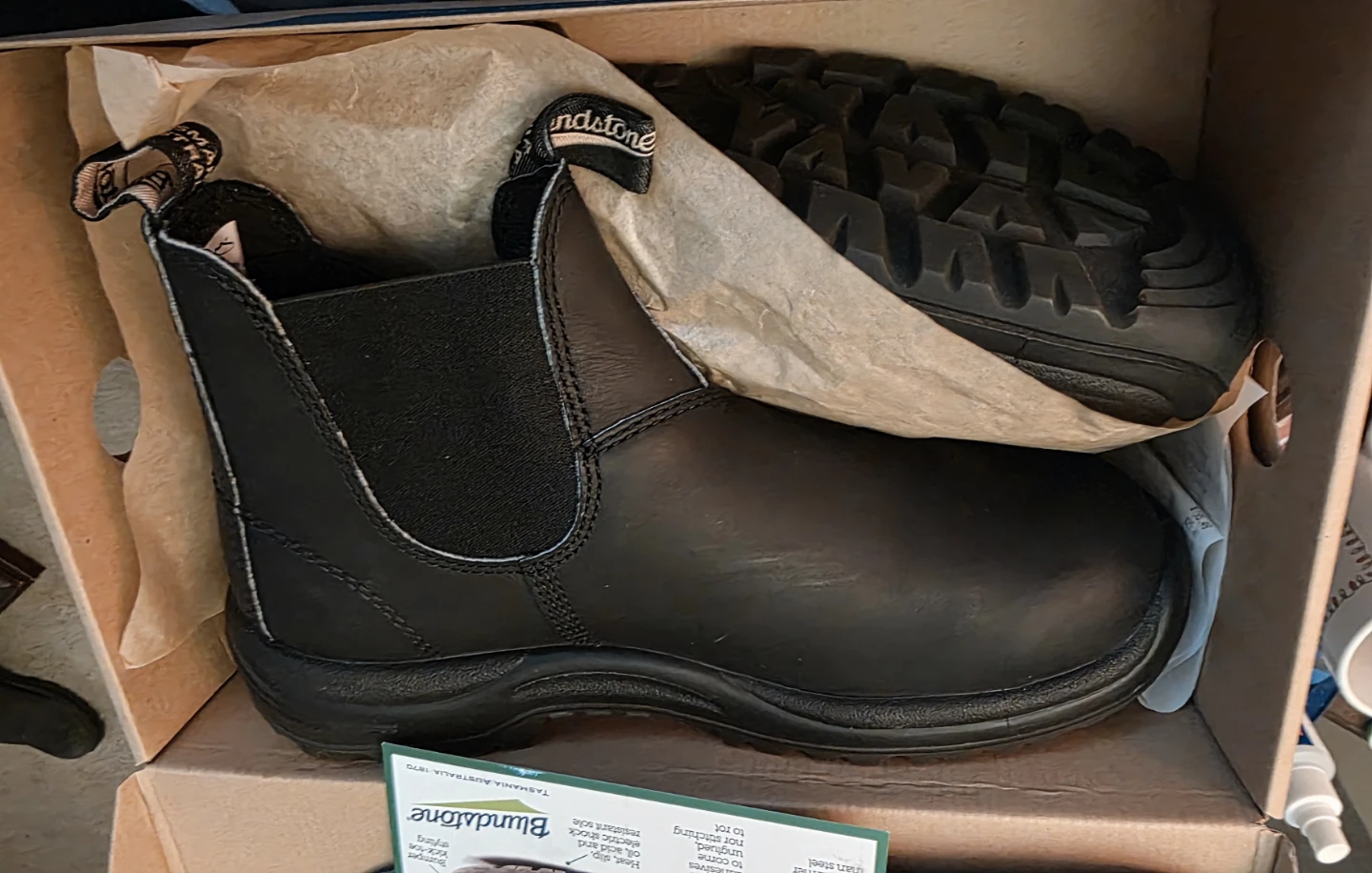 Blundstone 163 Elastic Sided V Cut CSA Boots - photo 3
