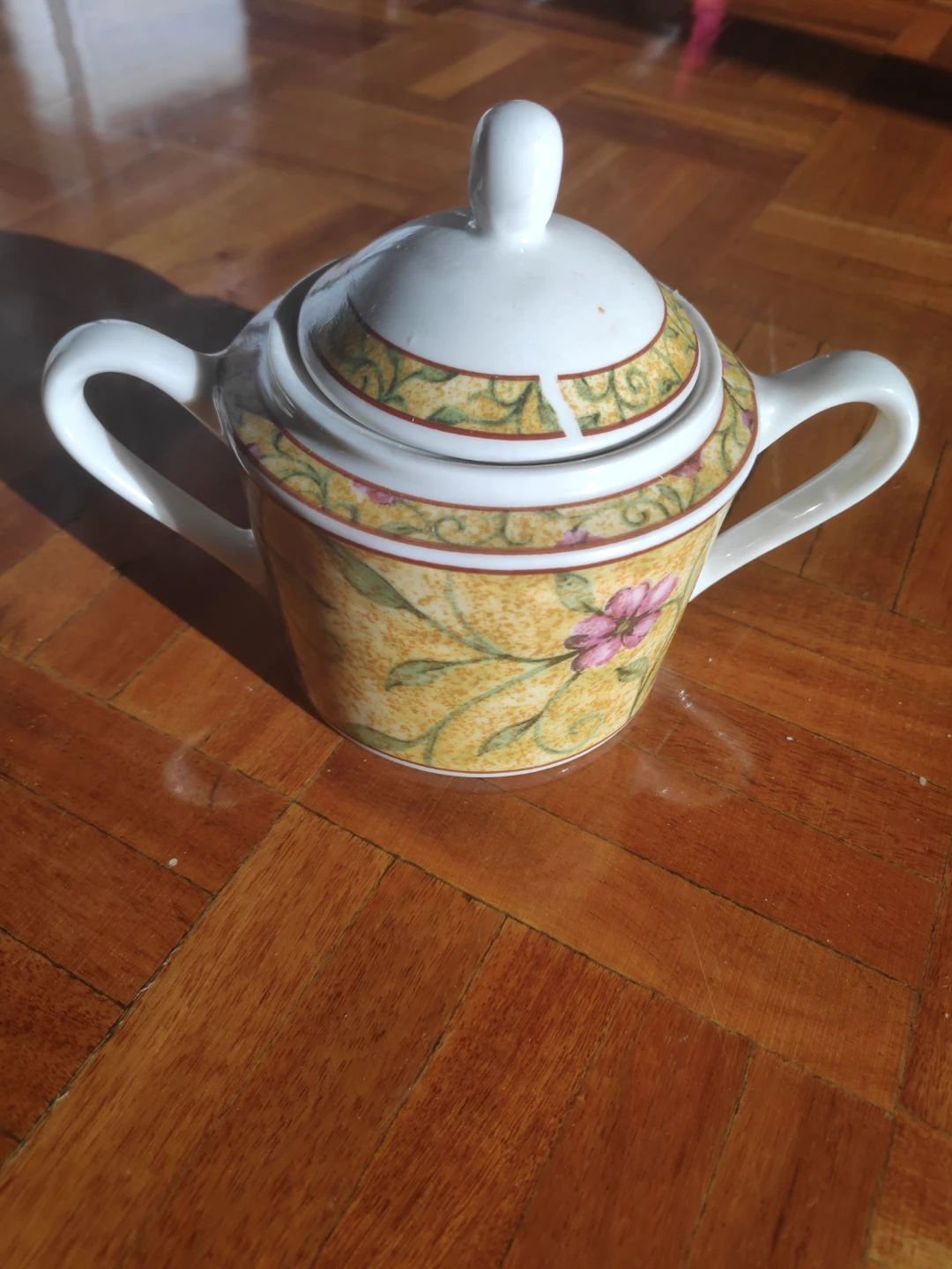 Ceramic sugar bowl with lid - photo 3