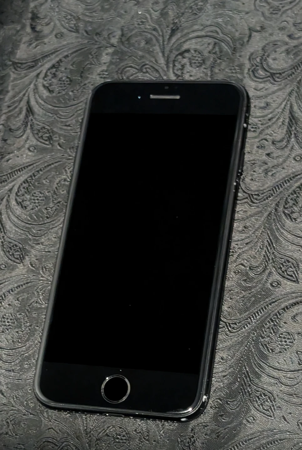 iPhone SE $50—Excellent condition - photo 2