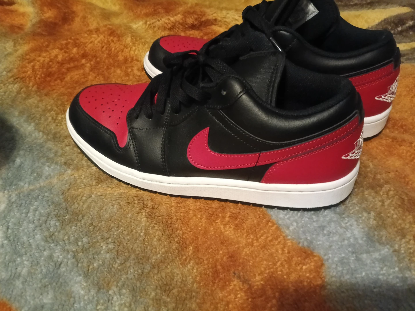 Nike Air Jordan 1 Low Black Red Basketball Shoes - photo 4