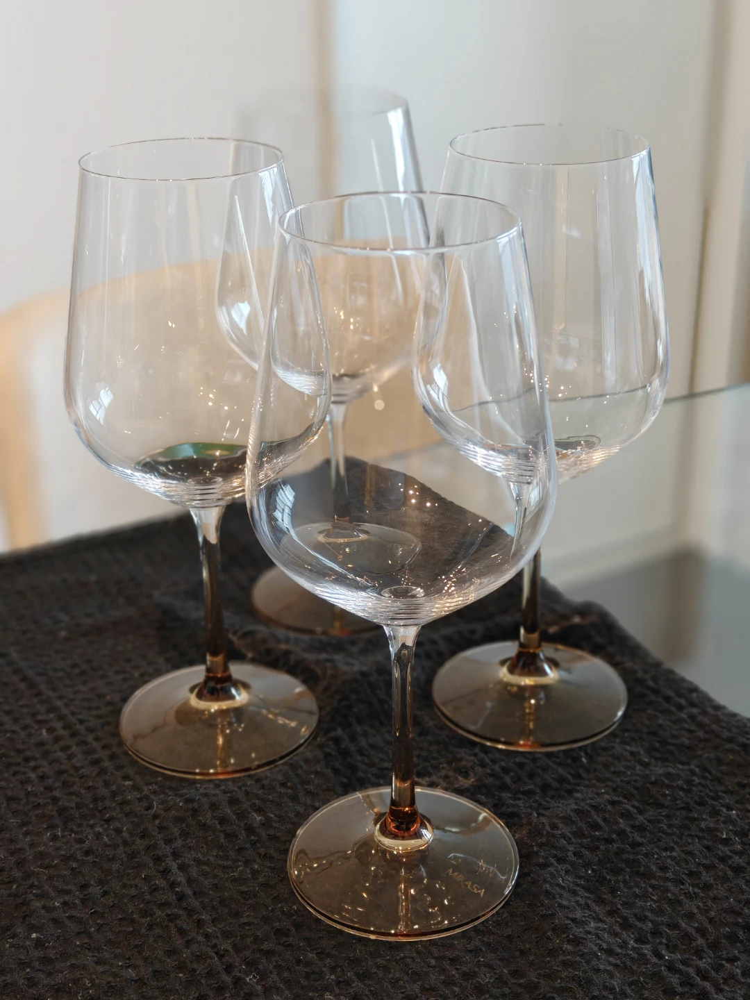 Mikasa Ombre Set of 4 Wine Glasses with Amber Bases (new)