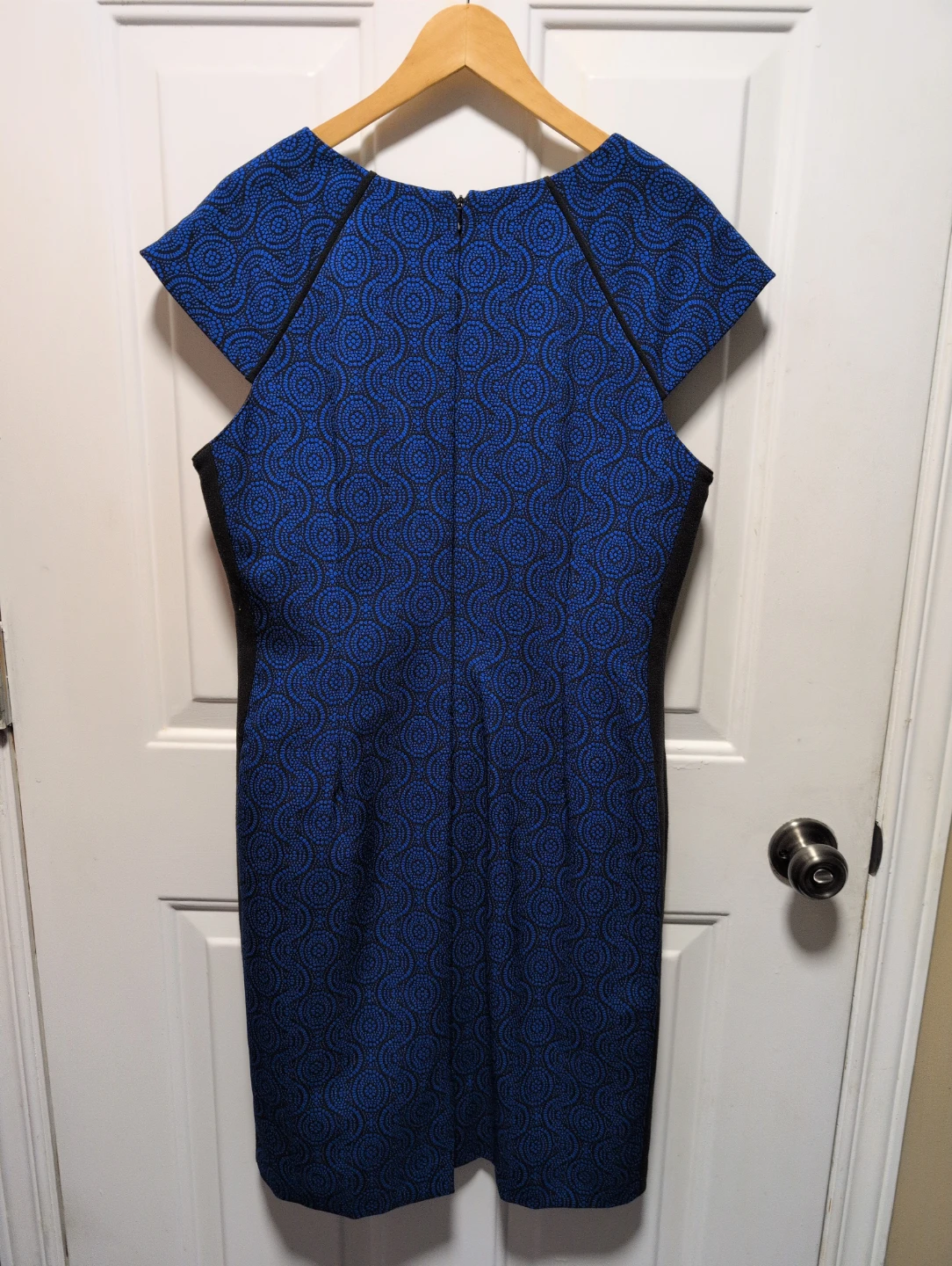 Tahari Arthur S. Levine Blue Patterned Sheath Dress Size 12 - photo 3