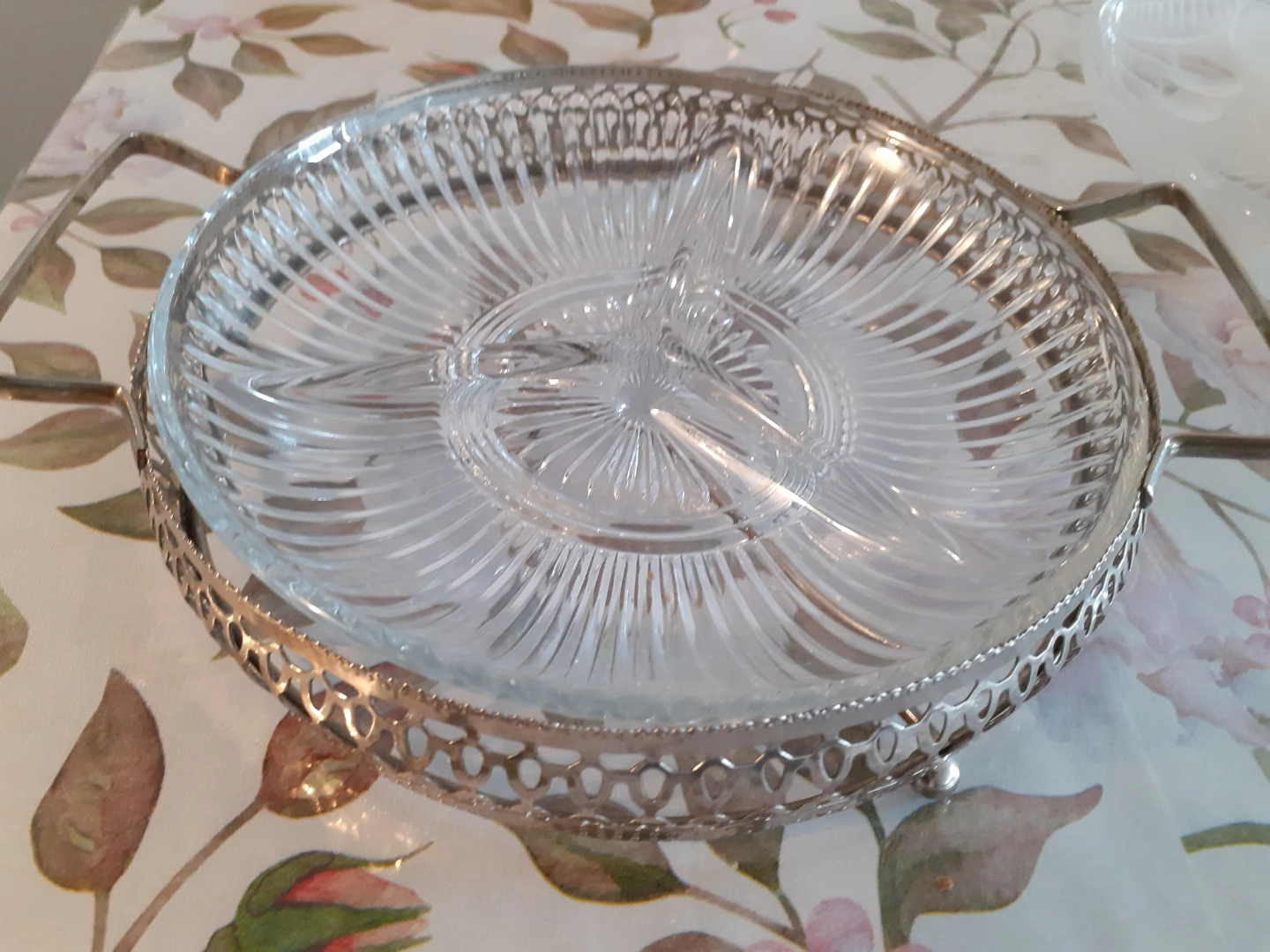Glass serving dishes and platter - photo 4