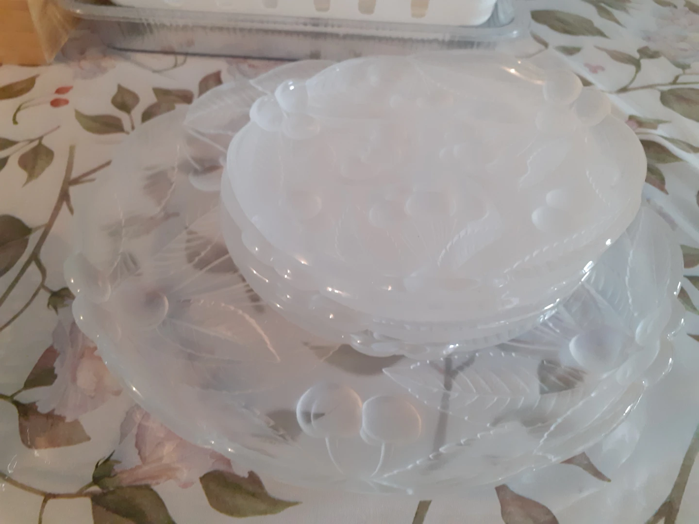 Glass serving dishes and platter - photo 5