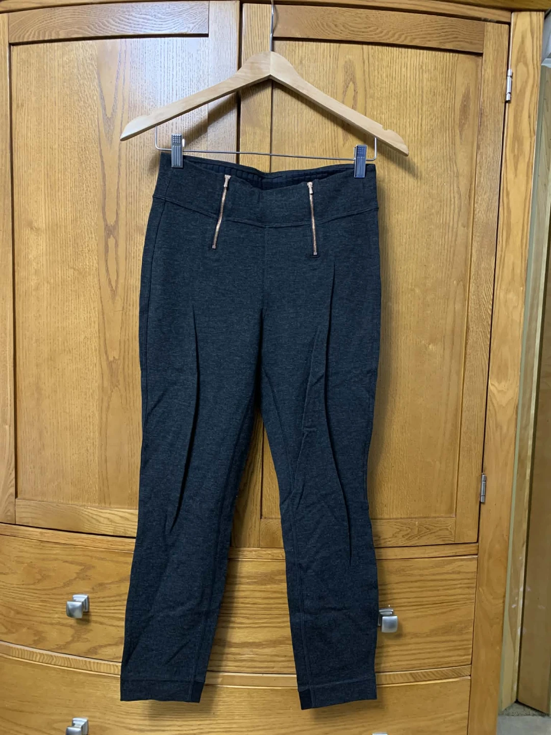 Dark Grey Athletic Leggings with Zipper Accents - photo 3