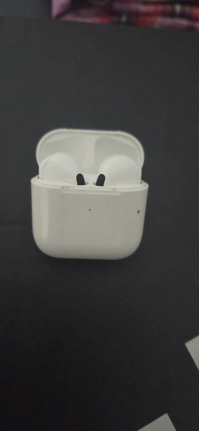 Apple AirPods with Charging Case - photo 2